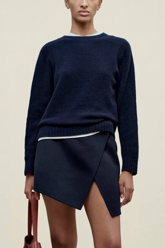 Nina Seamless Crewneck in Cashmere Wool sold by Kall Meyer