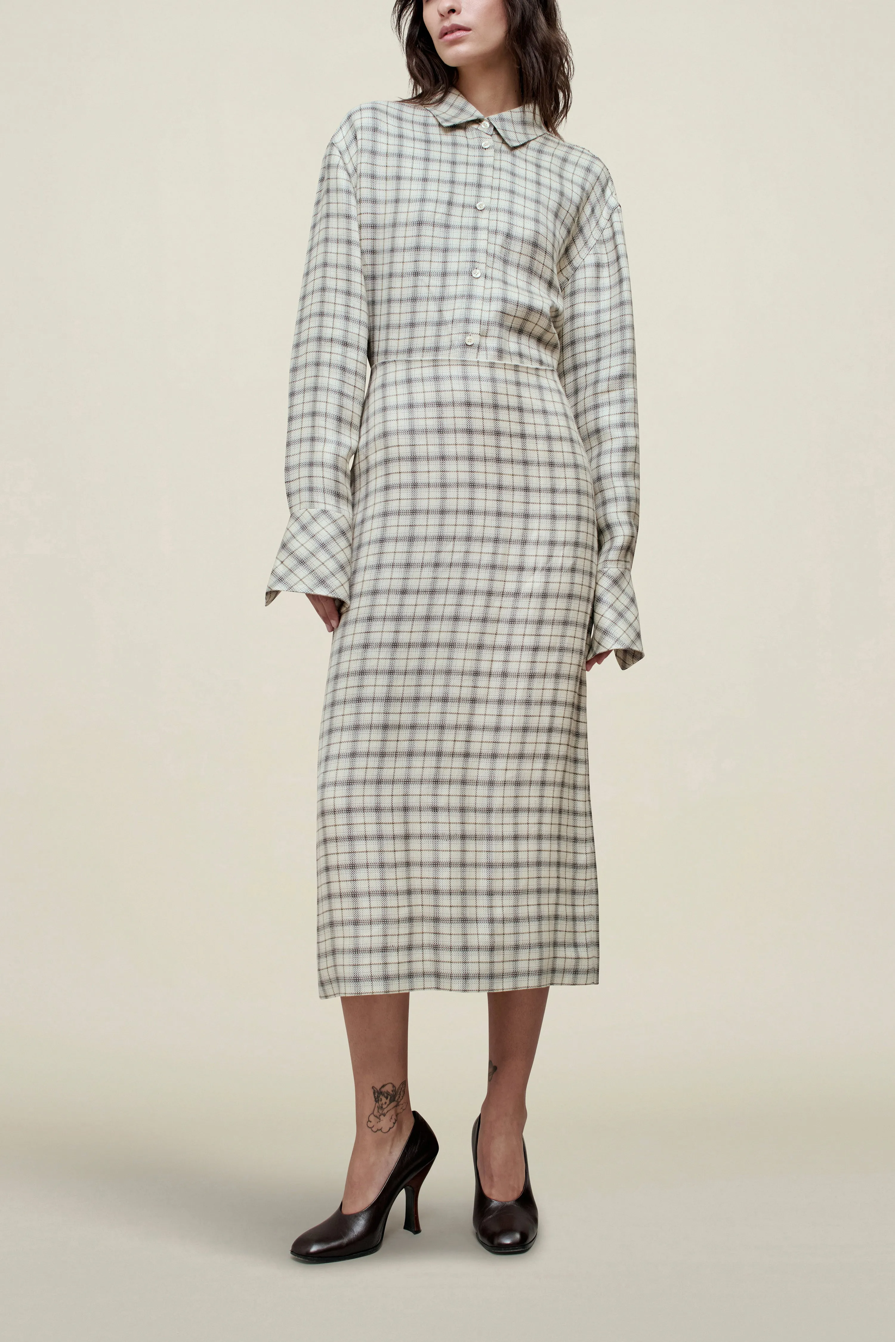 Emilee Pencil Skirt in Linen Viscose sold by Kall Meyer product image thumbnail 3