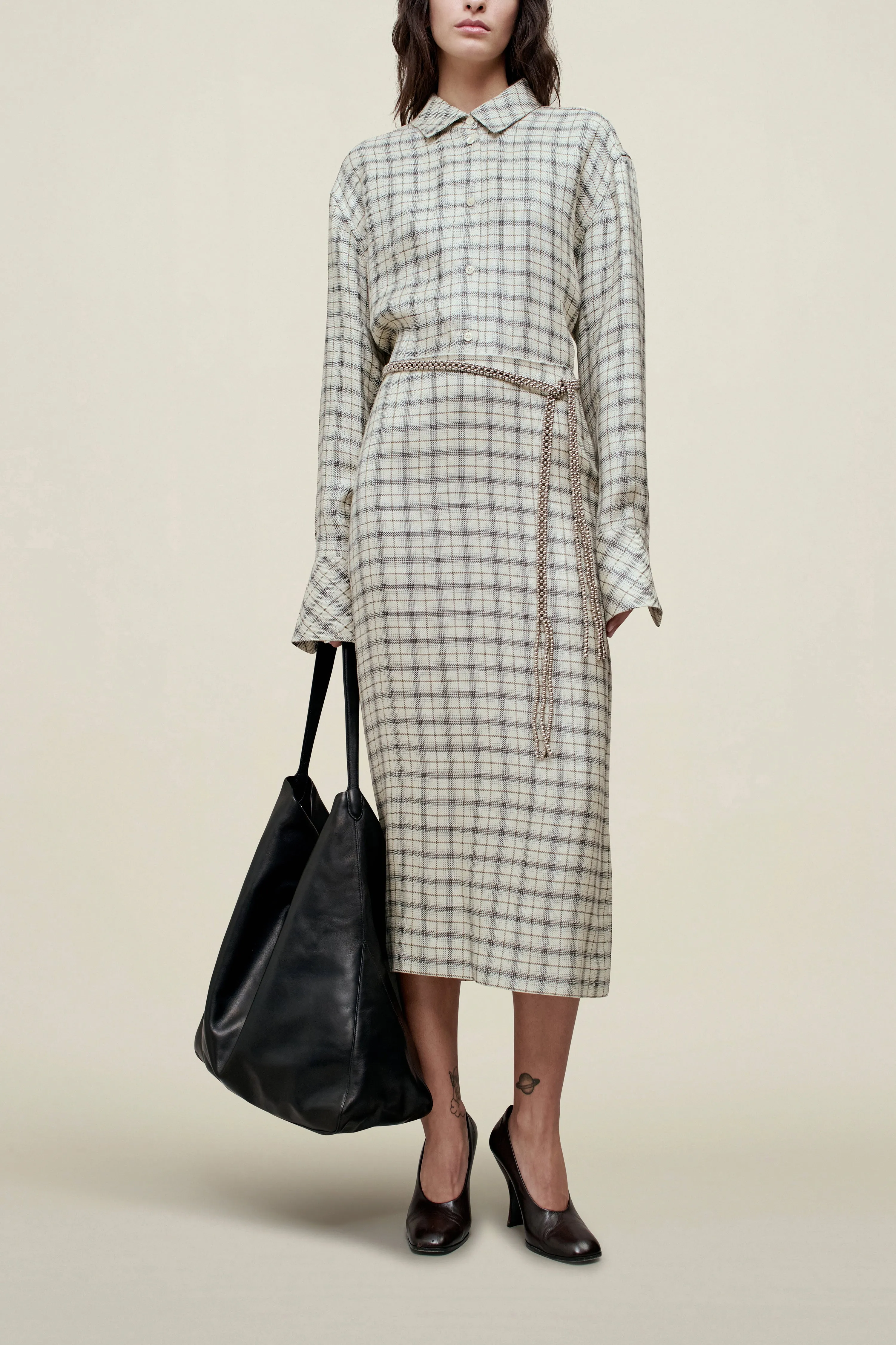Emilee Pencil Skirt in Linen Viscose sold by Kall Meyer