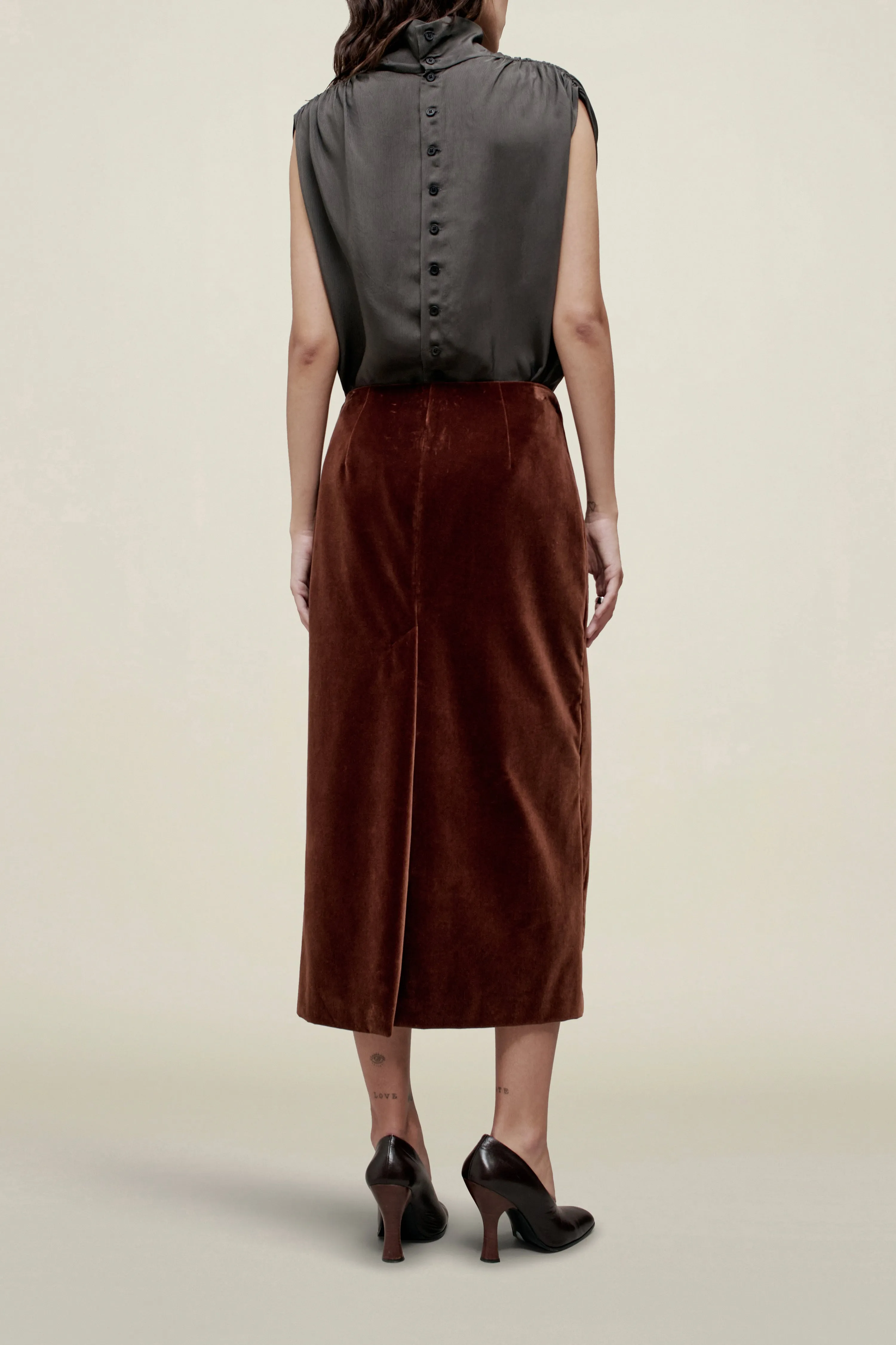 Emilee Pencil Skirt in Velvet sold by Kall Meyer product image thumbnail 5