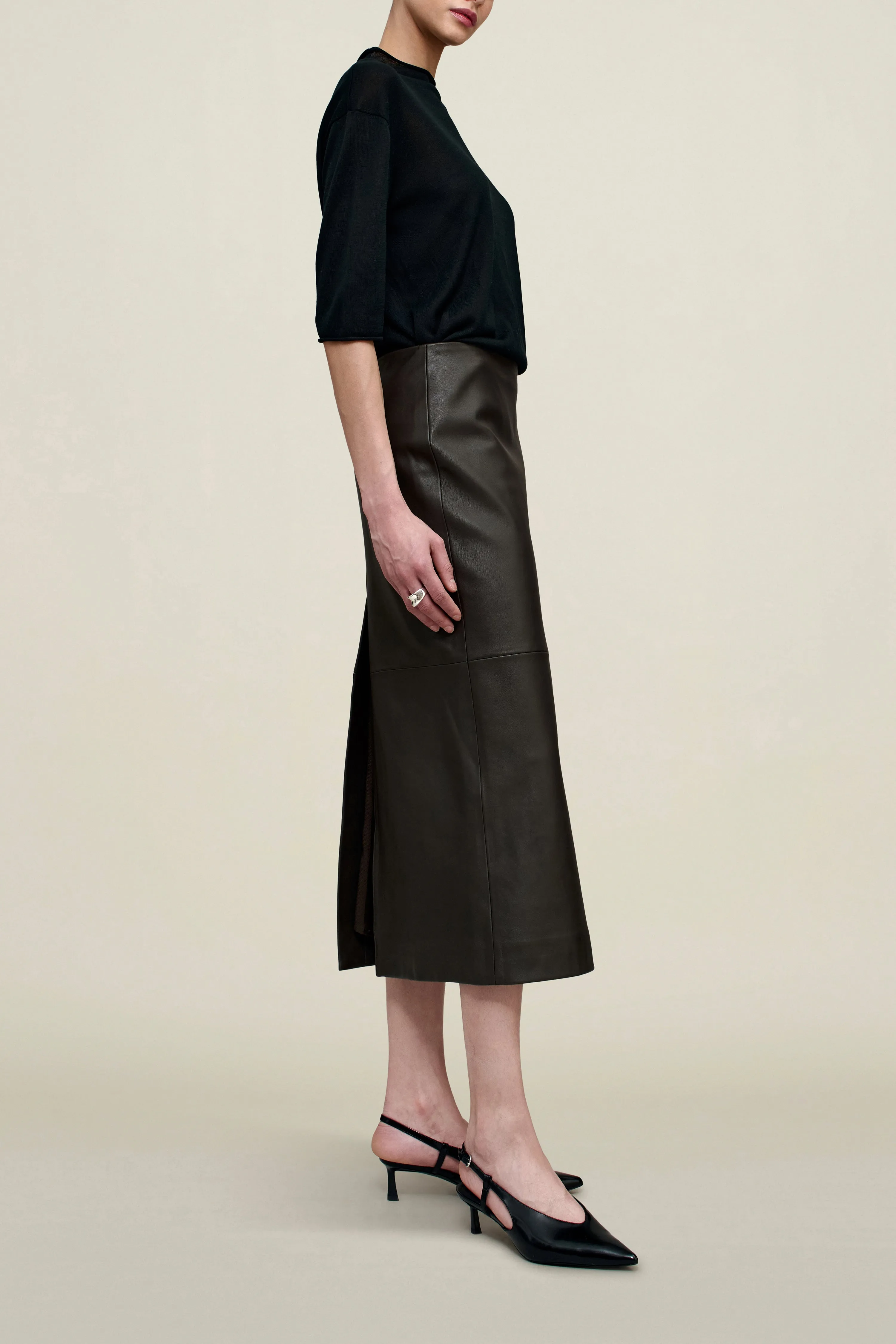 Emilee Pencil Skirt in Lambskin sold by Kall Meyer product image thumbnail 5