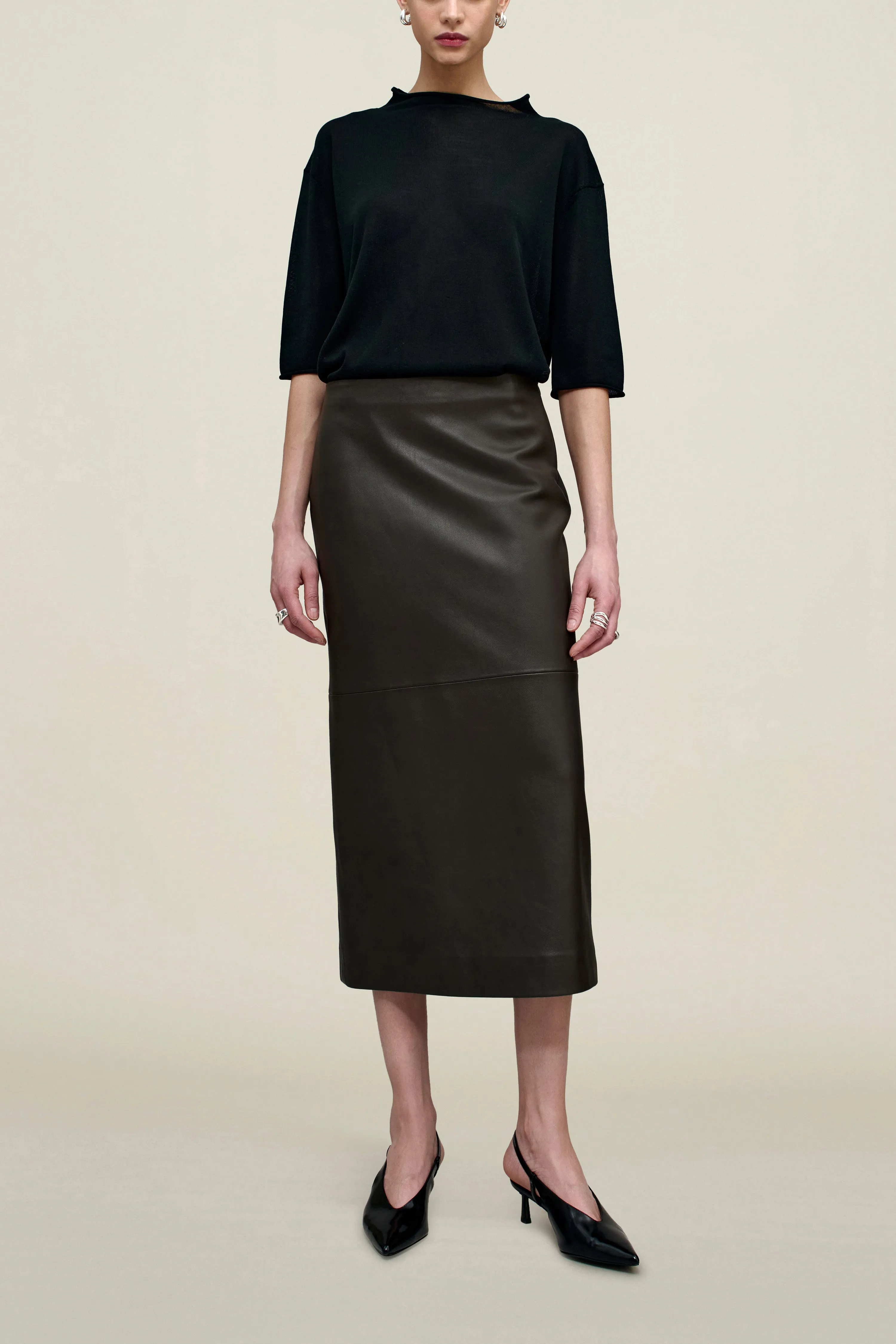Emilee Pencil Skirt in Lambskin sold by Kall Meyer product image thumbnail 4