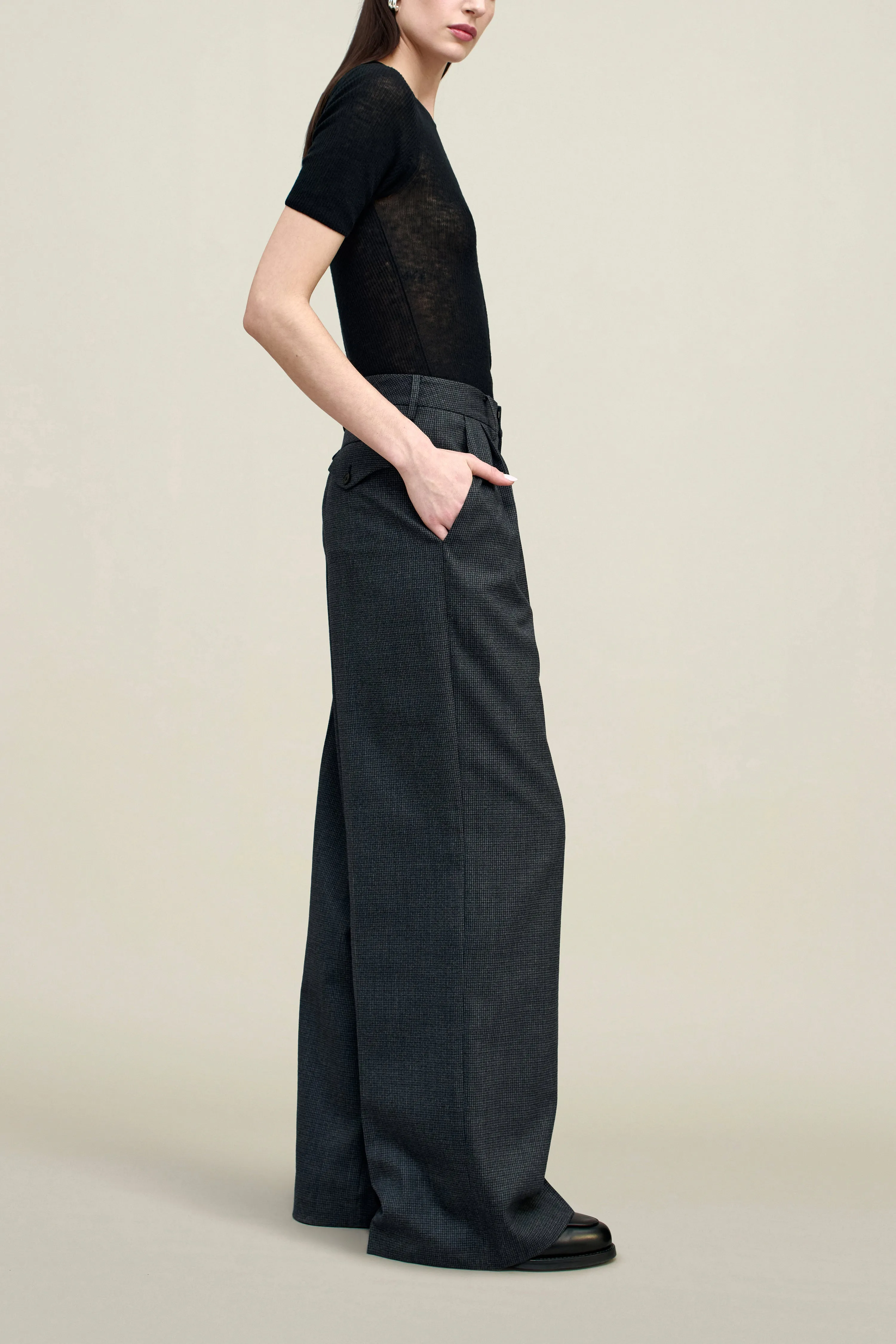 Roxana Low-Rise Trouser in Light Wool Suiting sold by Kall Meyer product image thumbnail 5