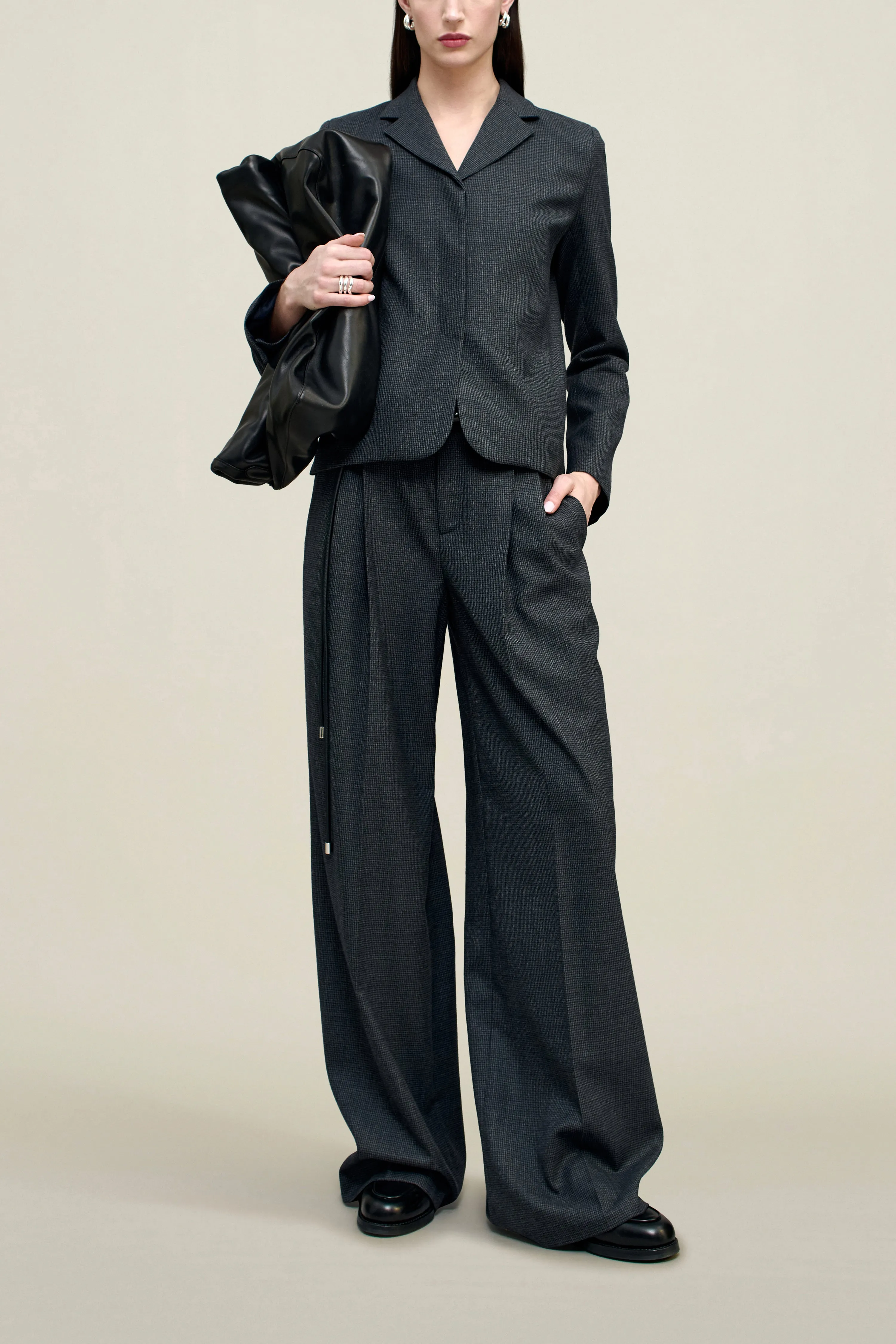 Iman Shrunken Blazer in Light Wool Suiting sold by Kall Meyer product image thumbnail 2