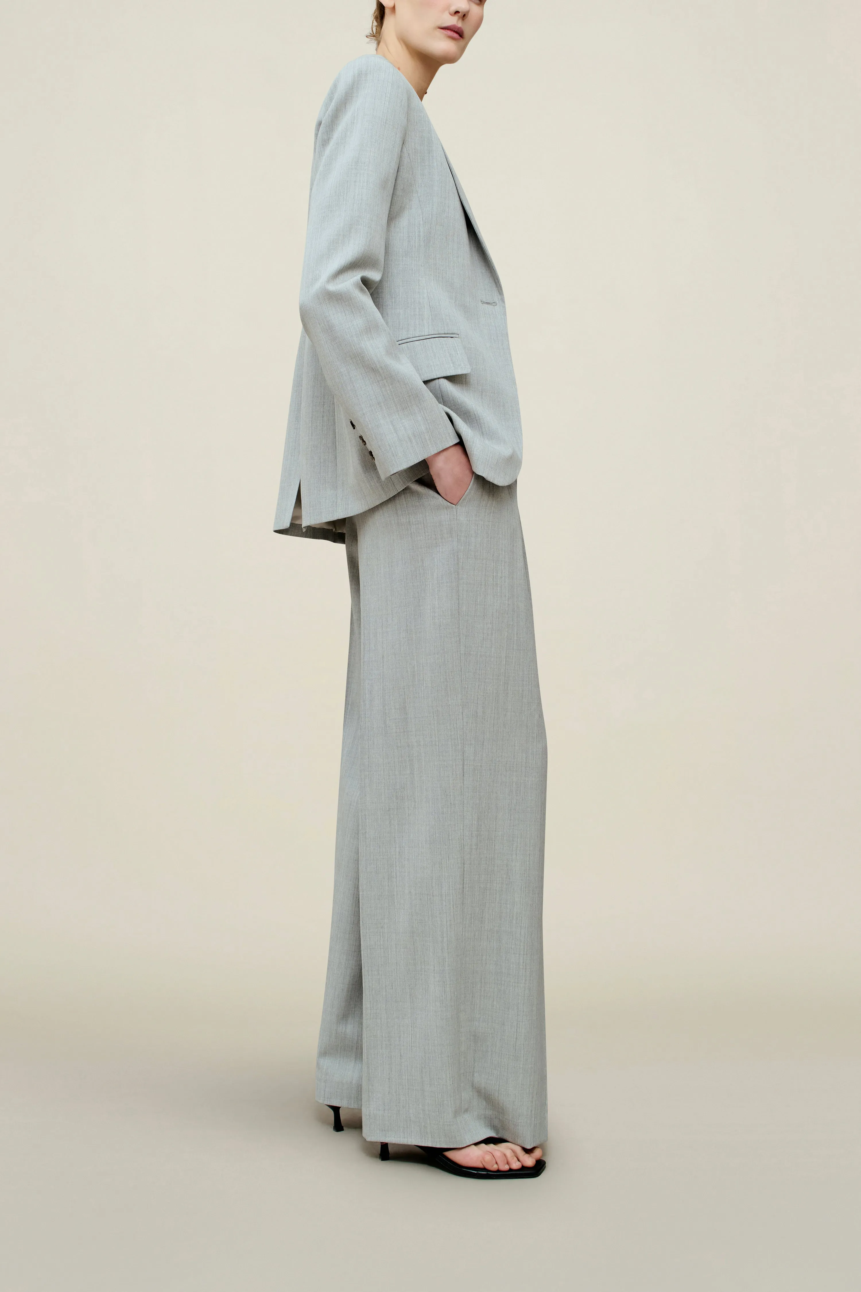 Roxana Low-Rise Trouser in Tropical Wool sold by Kall Meyer product image thumbnail 4