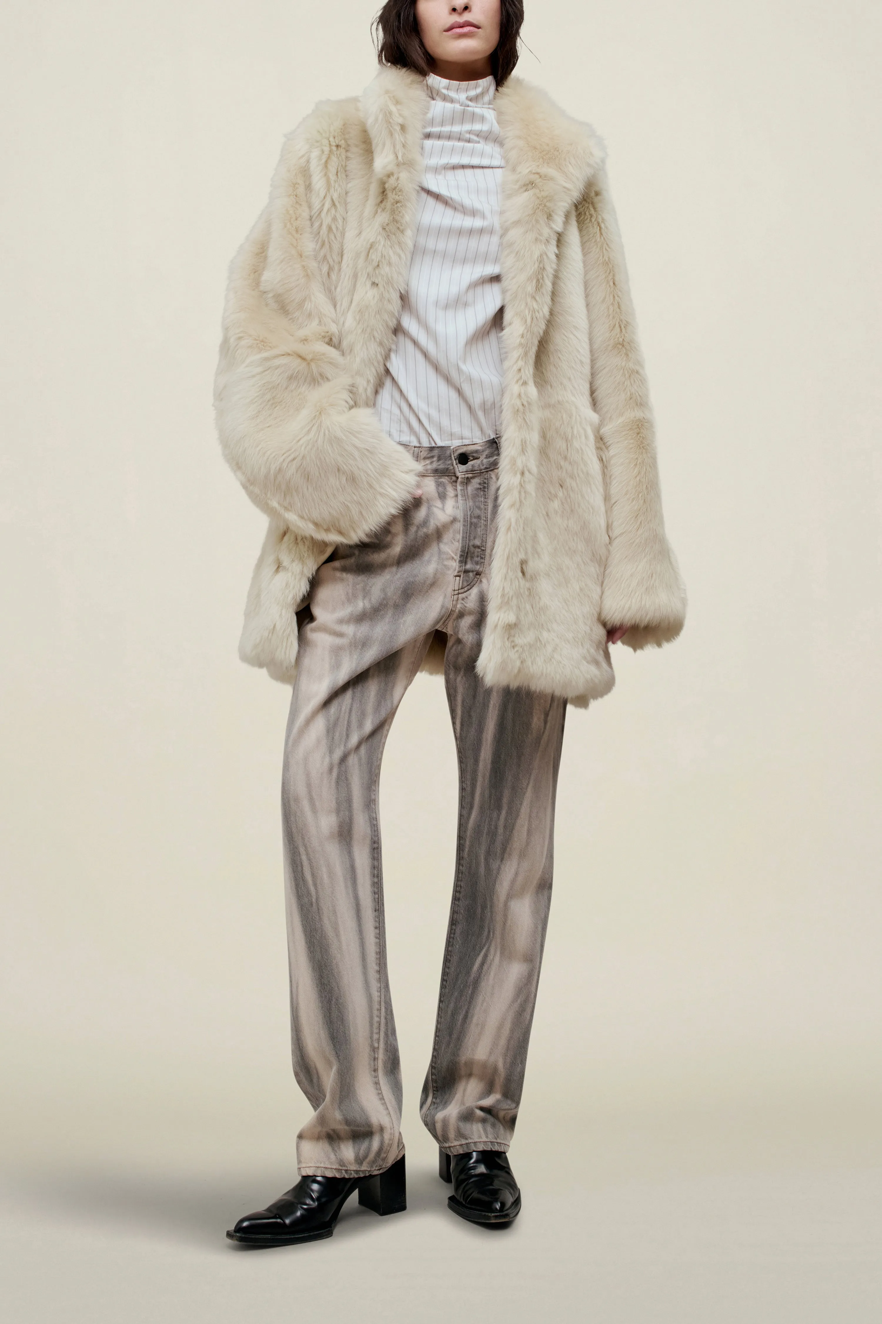 Donna Car Coat in Shearling sold by Kall Meyer product image thumbnail 4