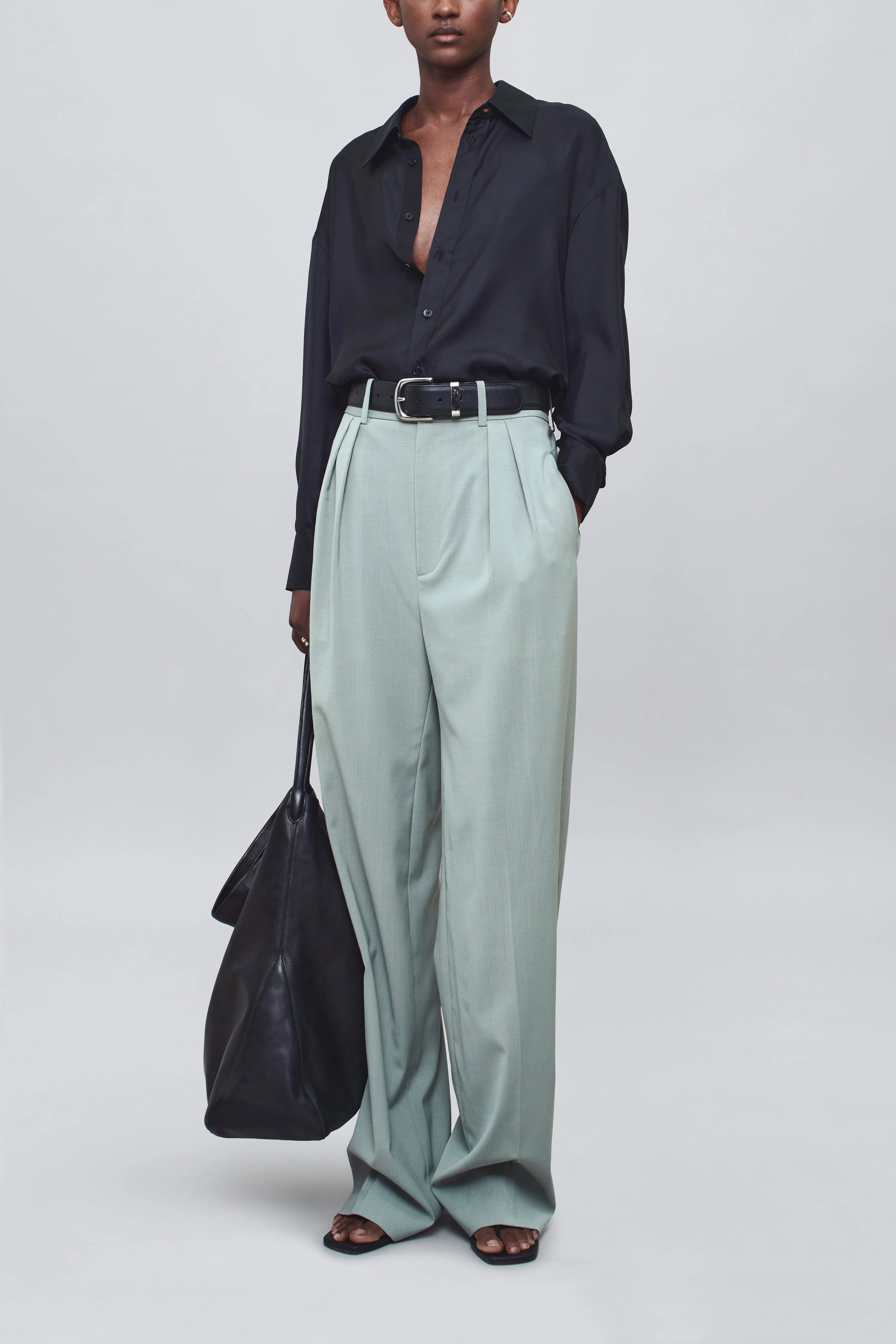 Aiden Pleated Trouser in Paperweight Wool sold by Kall Meyer product image thumbnail 2