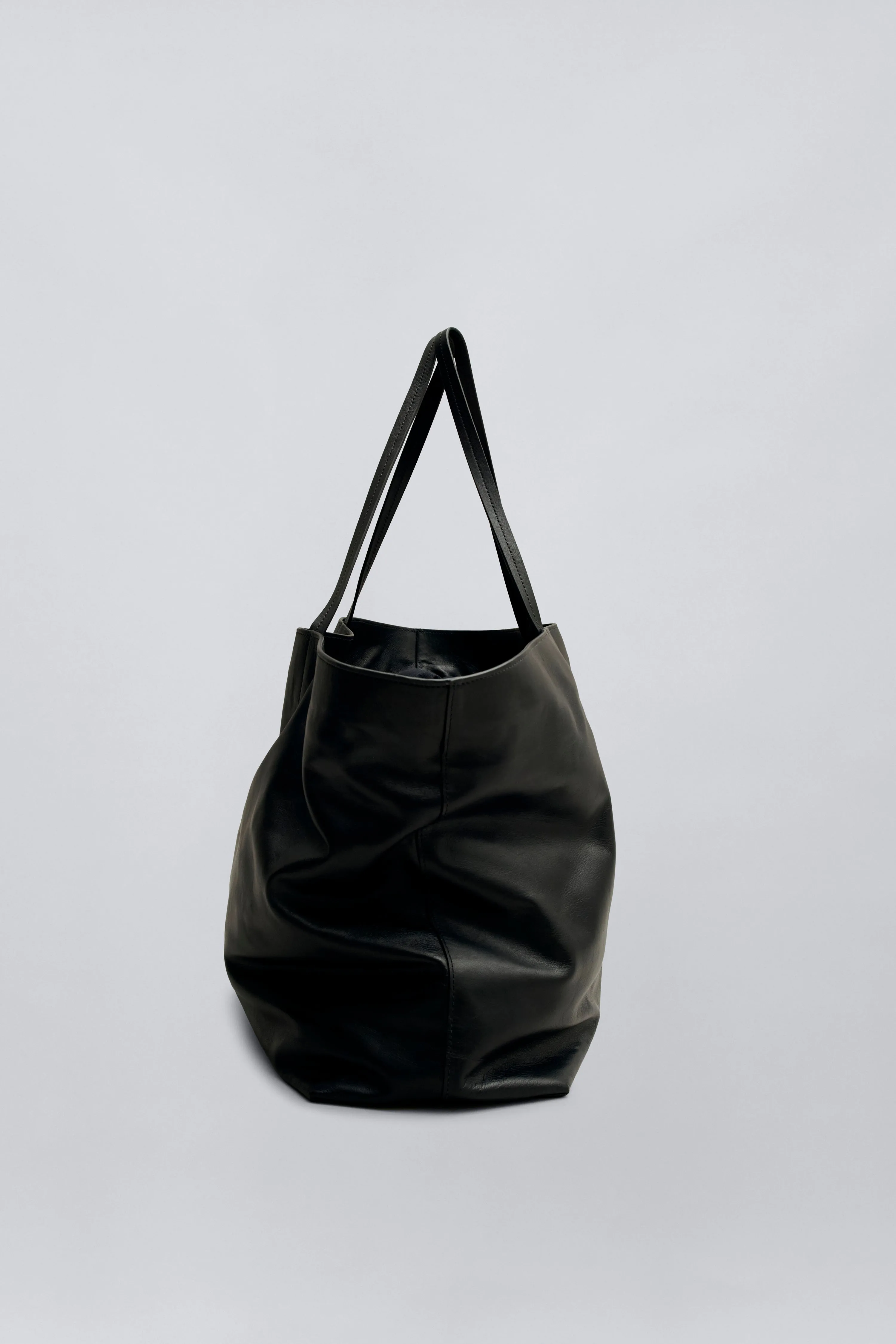 Weekender Bag in Leather sold by Kall Meyer product image thumbnail 3
