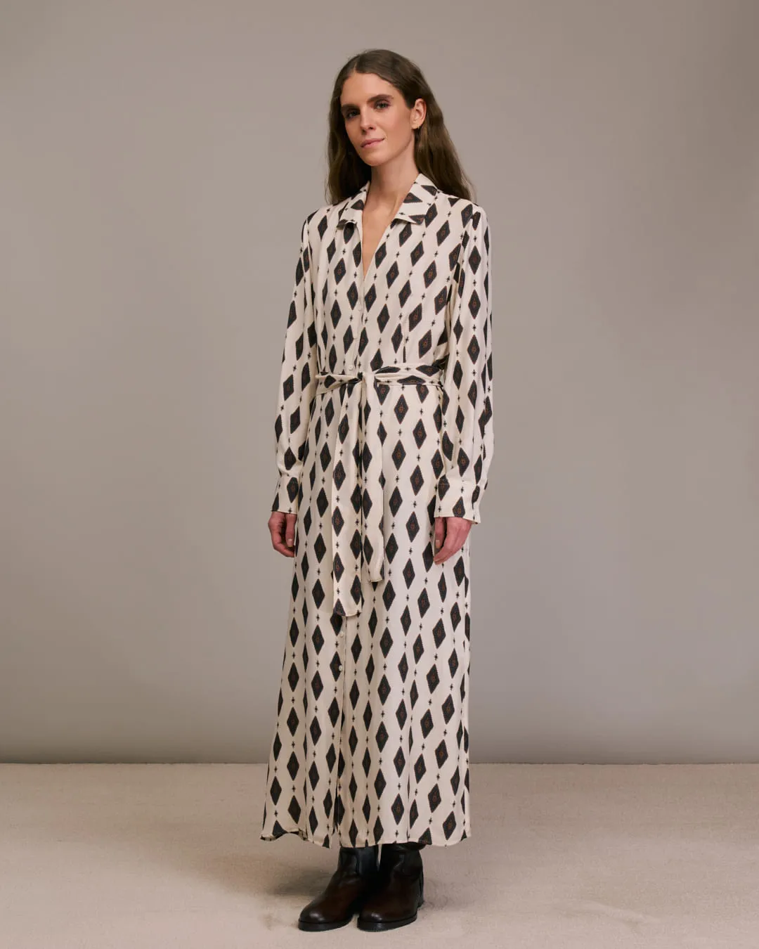 ROBE RAVIVIA sold by Diega