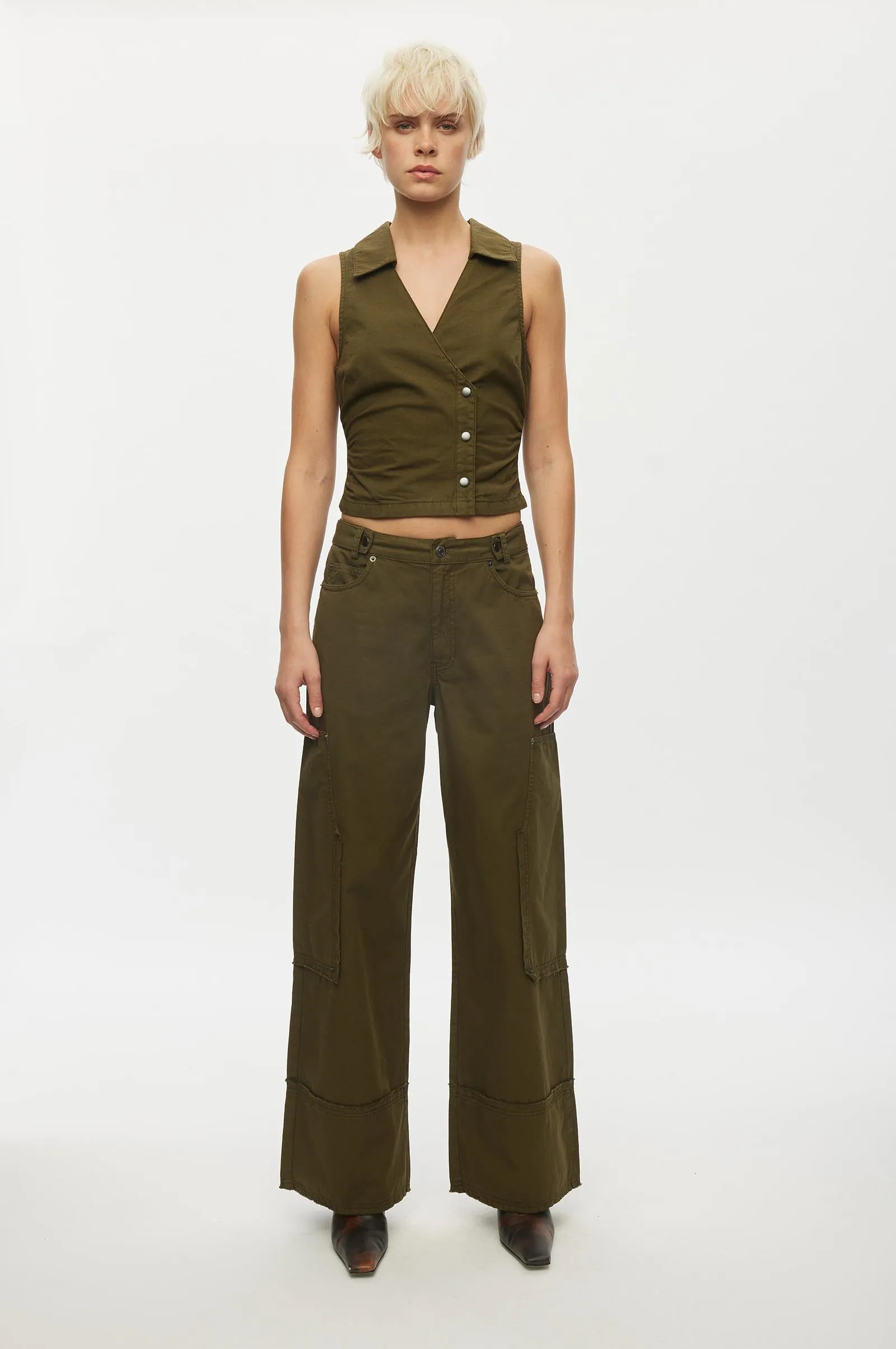 Pete Top sold by oval square