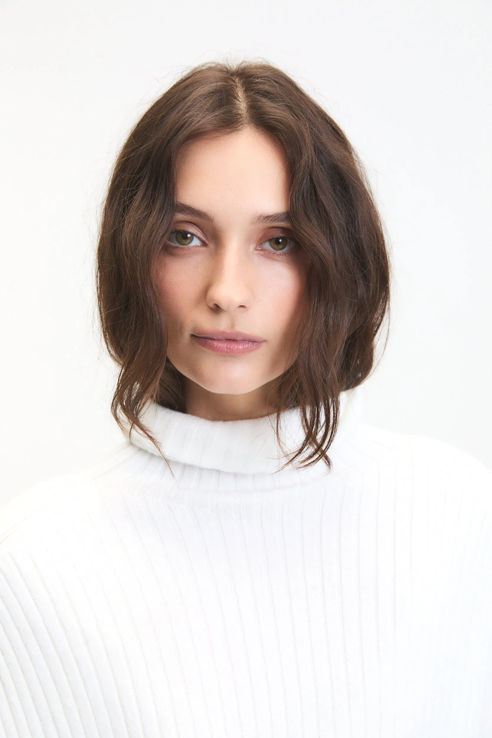 MARLON TURTLENECK VEST sold by Dèluc product image thumbnail 5