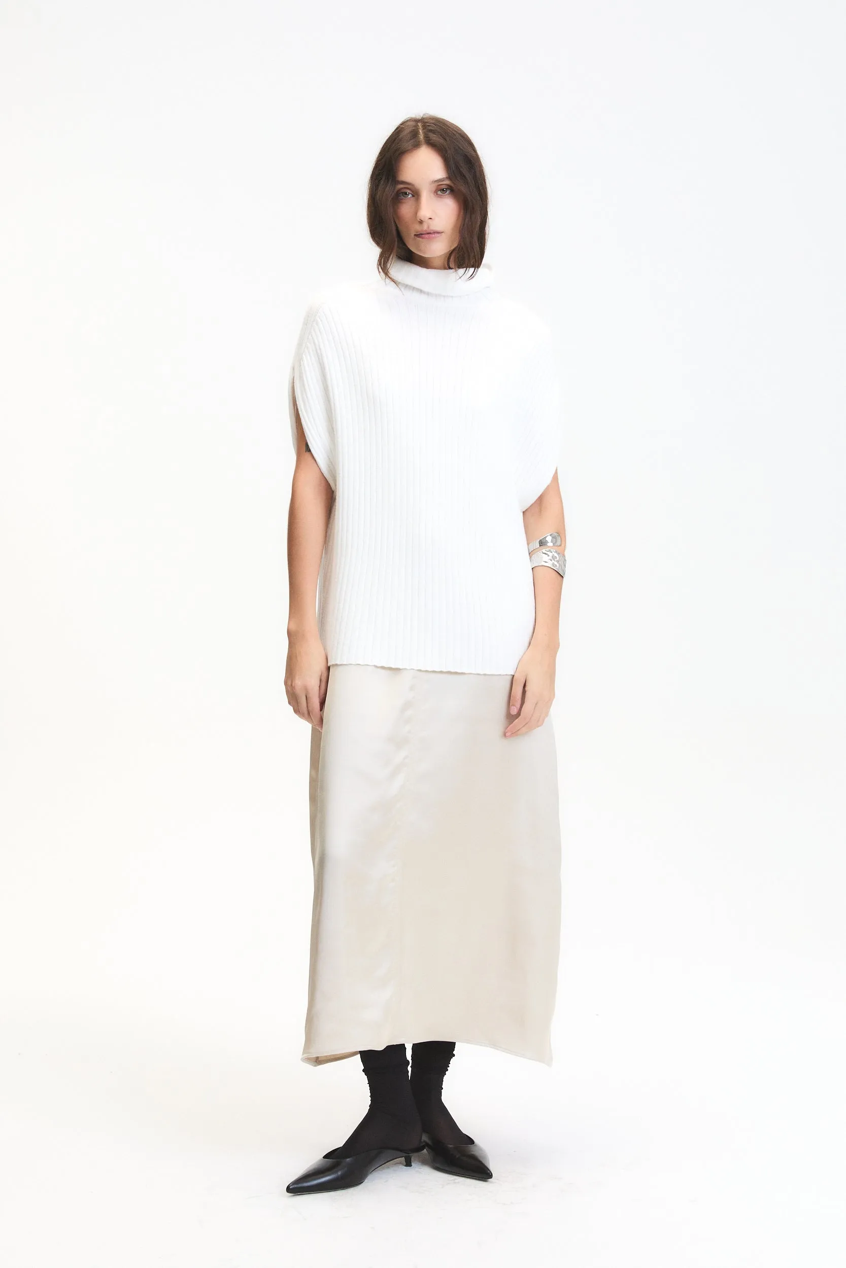 MARLON TURTLENECK VEST sold by Dèluc product image thumbnail 3