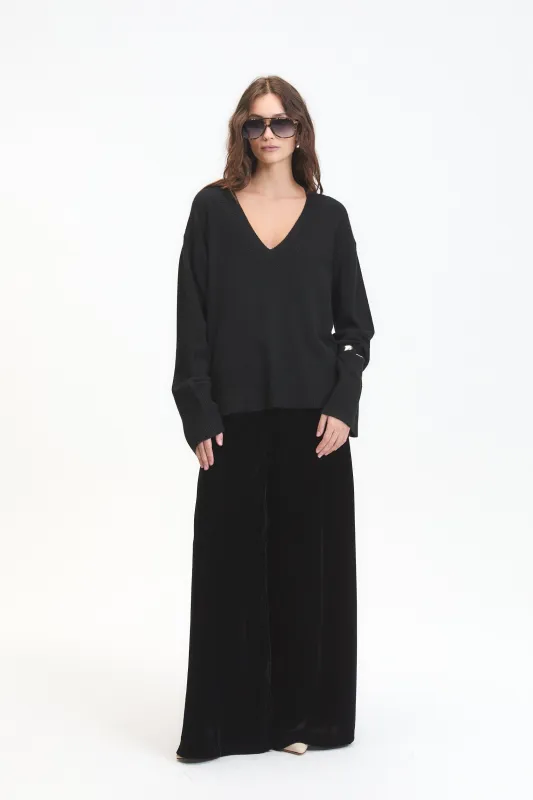 ASCLEPIAS V NECK SWEATER made by Dèluc