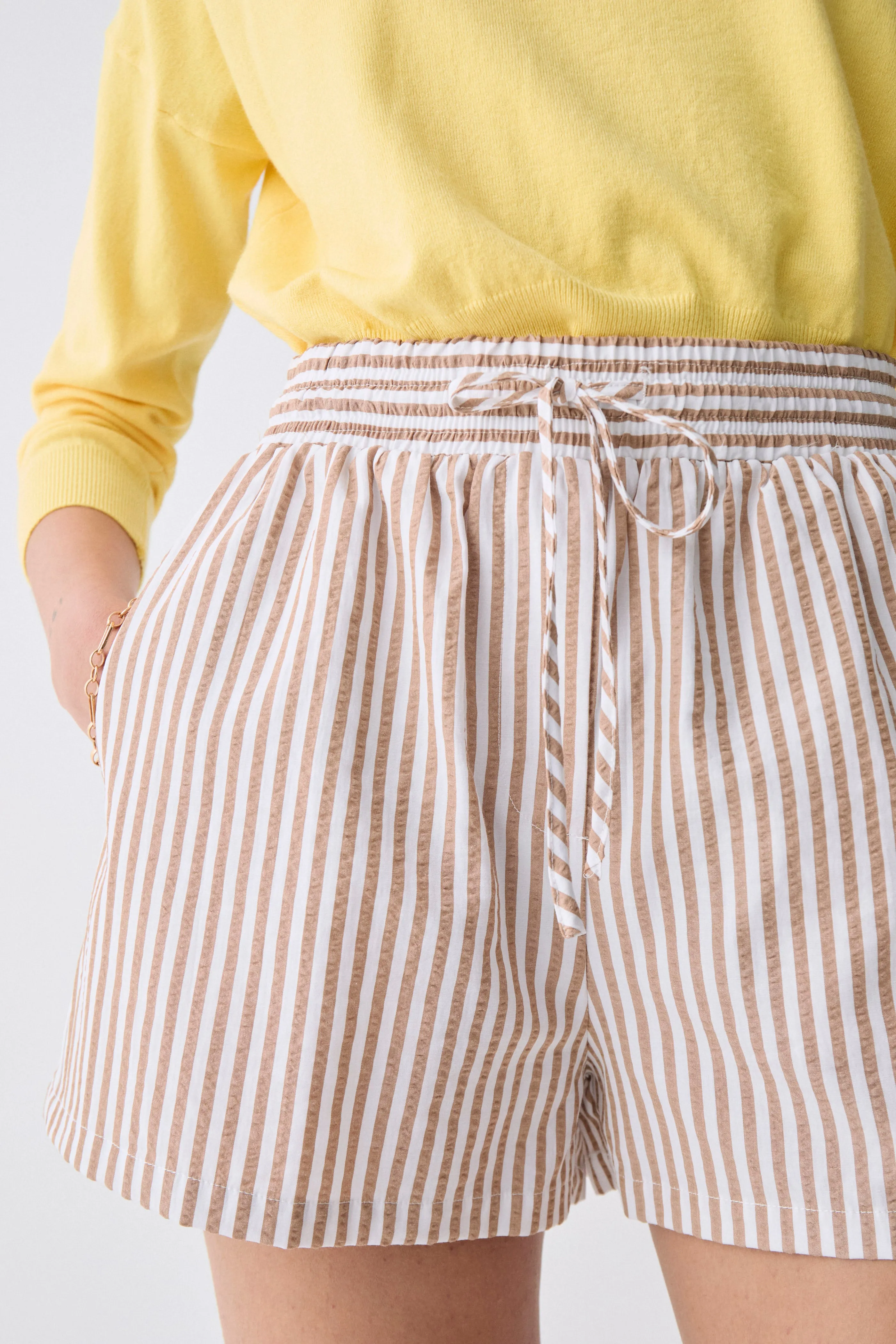 EVORA SHORTS sold by Dèluc product image thumbnail 3
