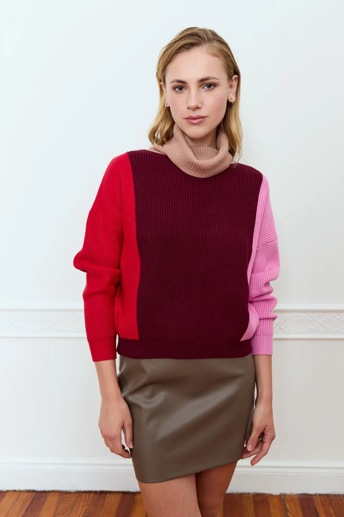 GARDENIA COLOR BLOCK SWEATER sold by Dèluc product image thumbnail 4