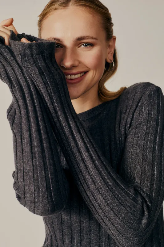 BUDDLEIA CROP SWEATER made by Dèluc