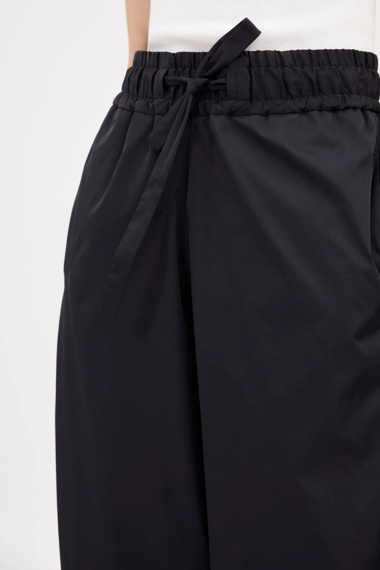 Soft Duchesse Hose, Navy sold by ODEEH product image thumbnail 5