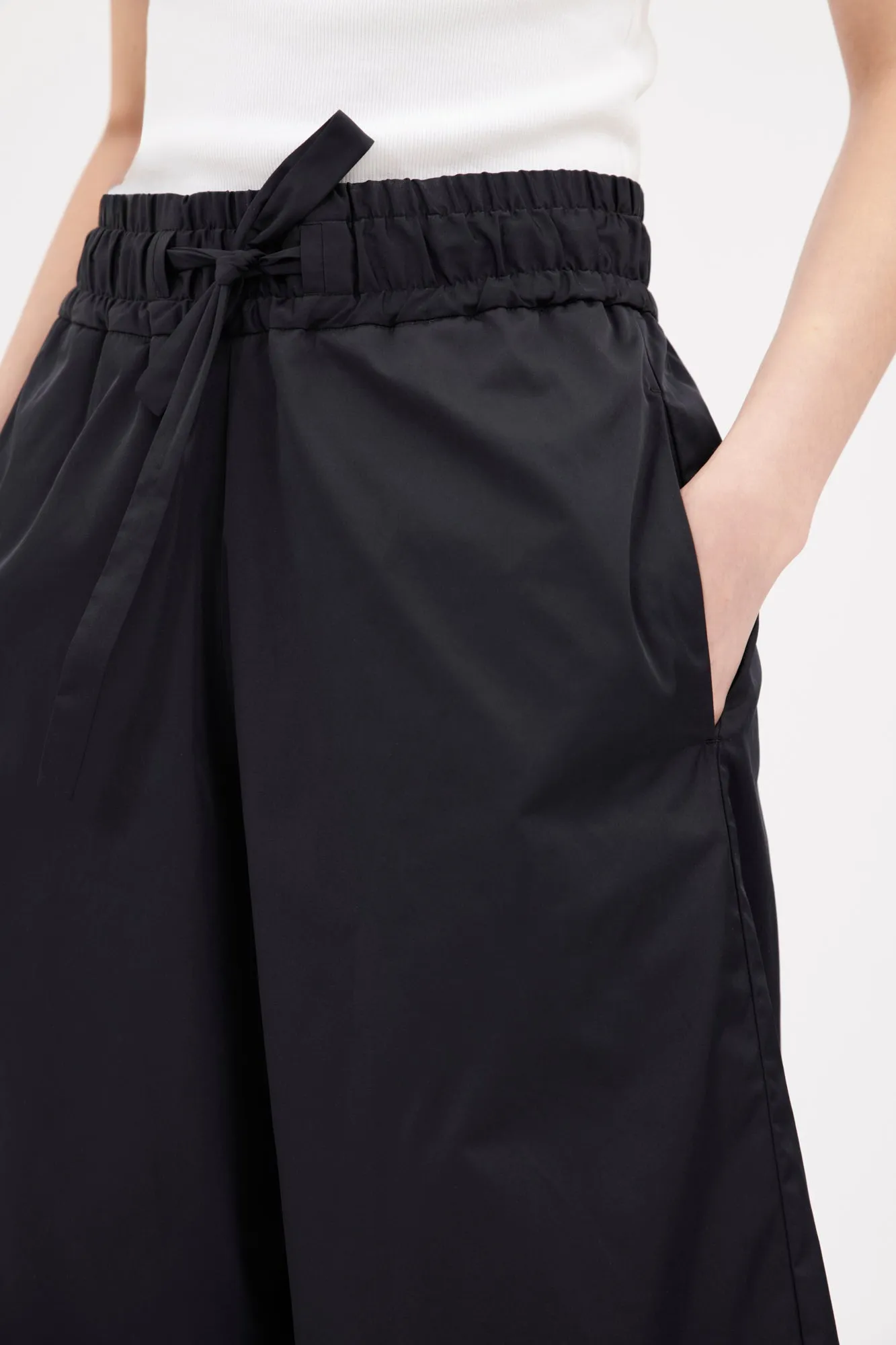 Soft Duchesse Hose, Navy sold by ODEEH product image thumbnail 4