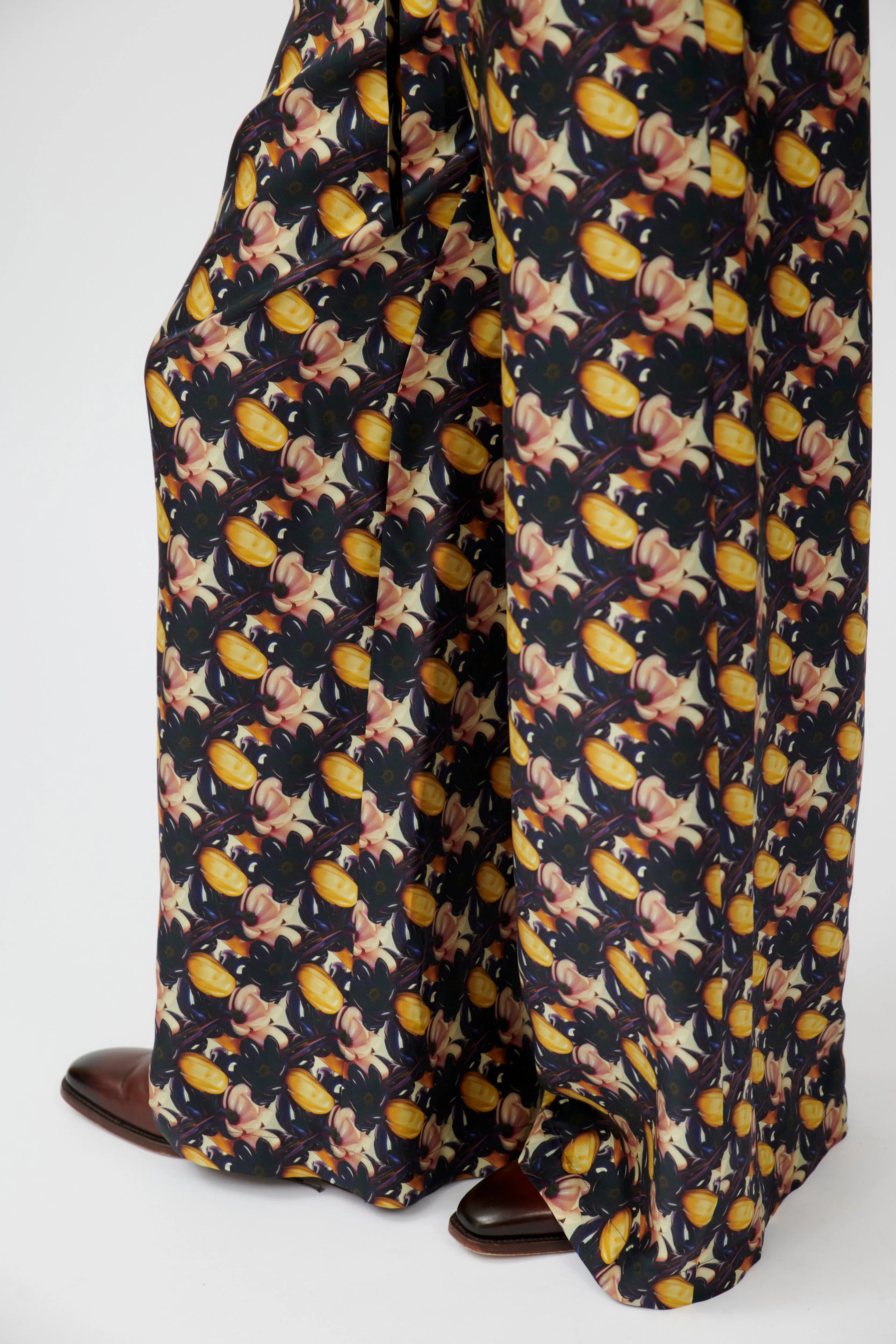 Magnolias & Buds Twill Hose, Deep Purple sold by ODEEH product image thumbnail 4