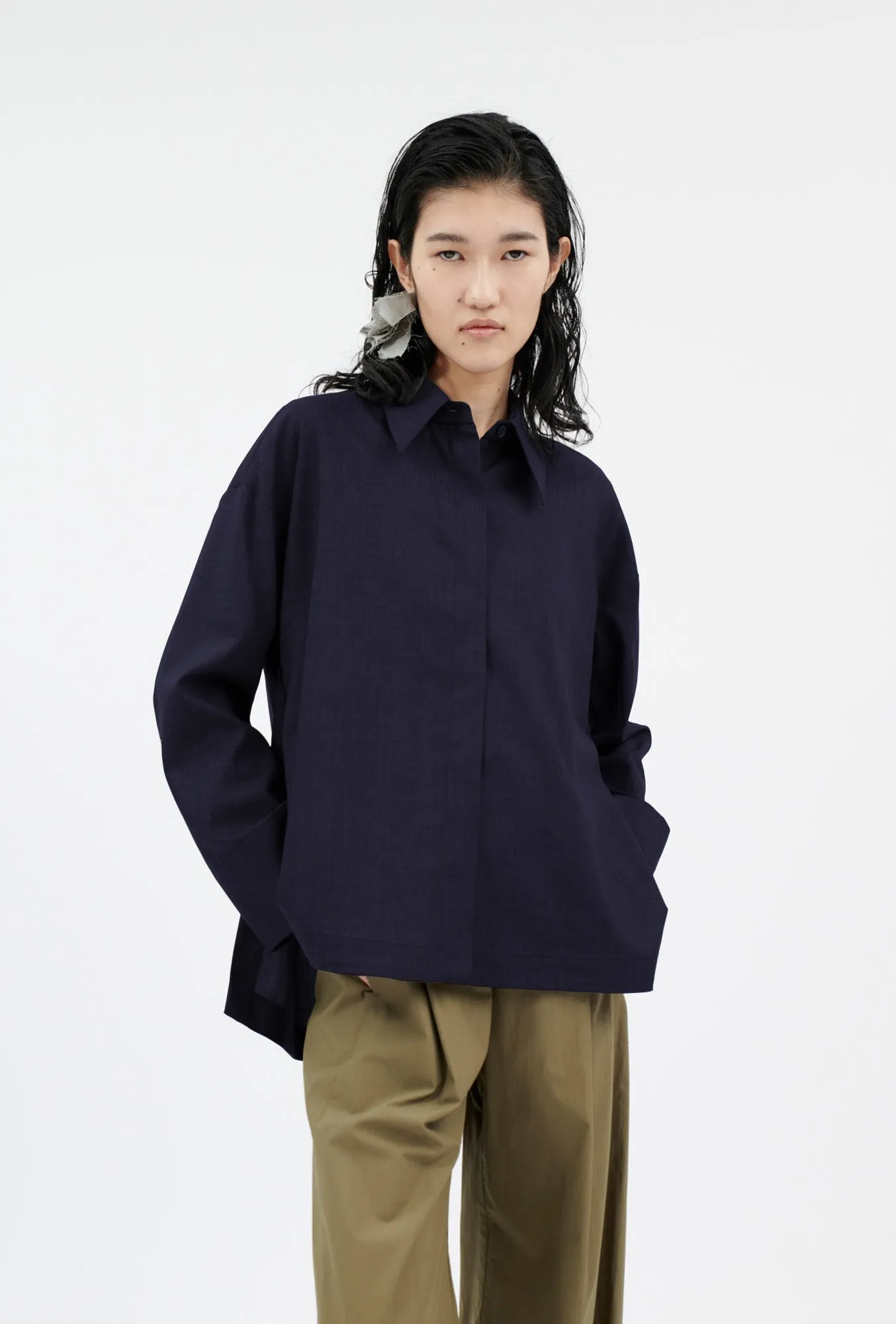 Super Light Wool Bluse, Navy sold by ODEEH