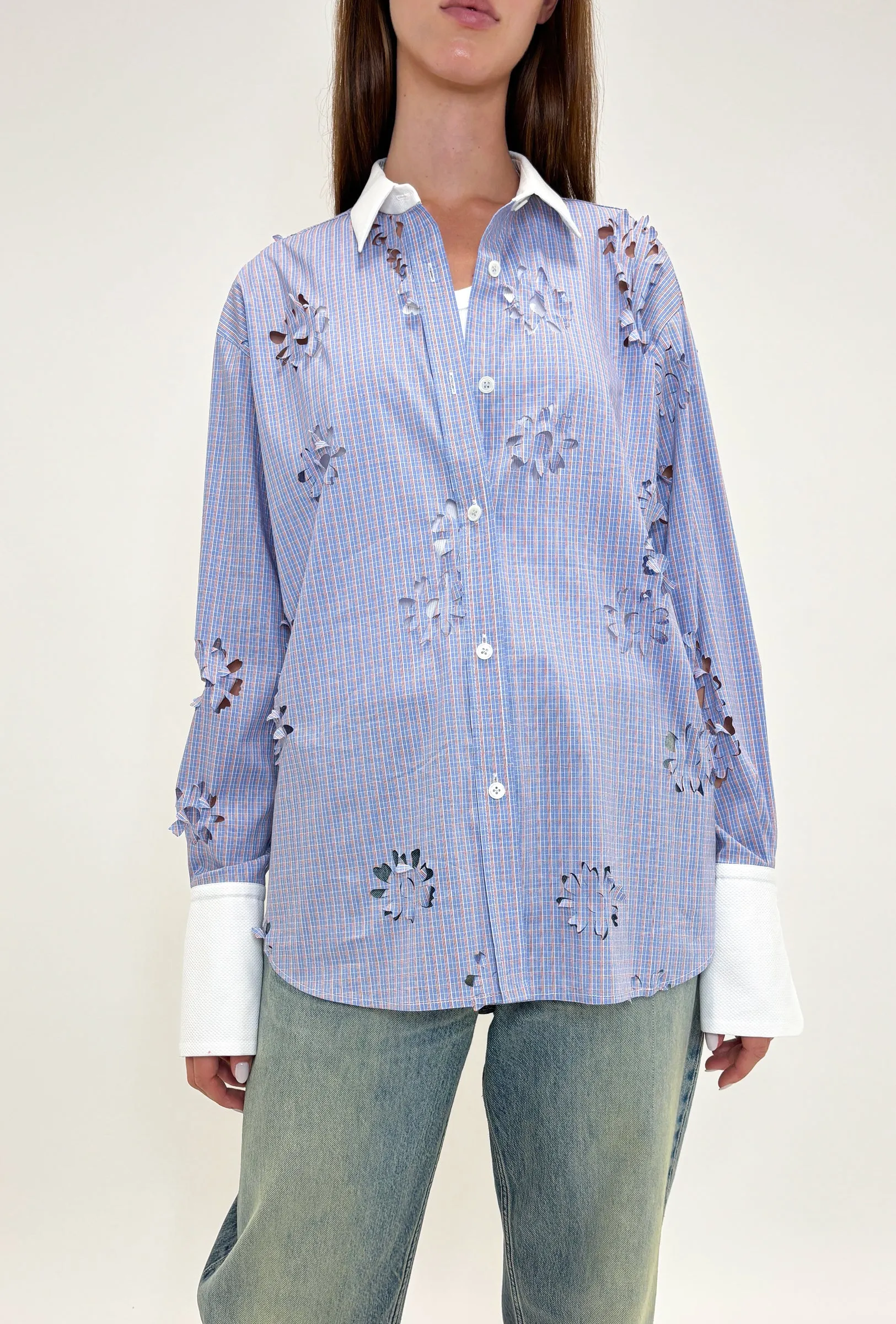 Laser Cut Flowers Bluse, Sky sold by ODEEH