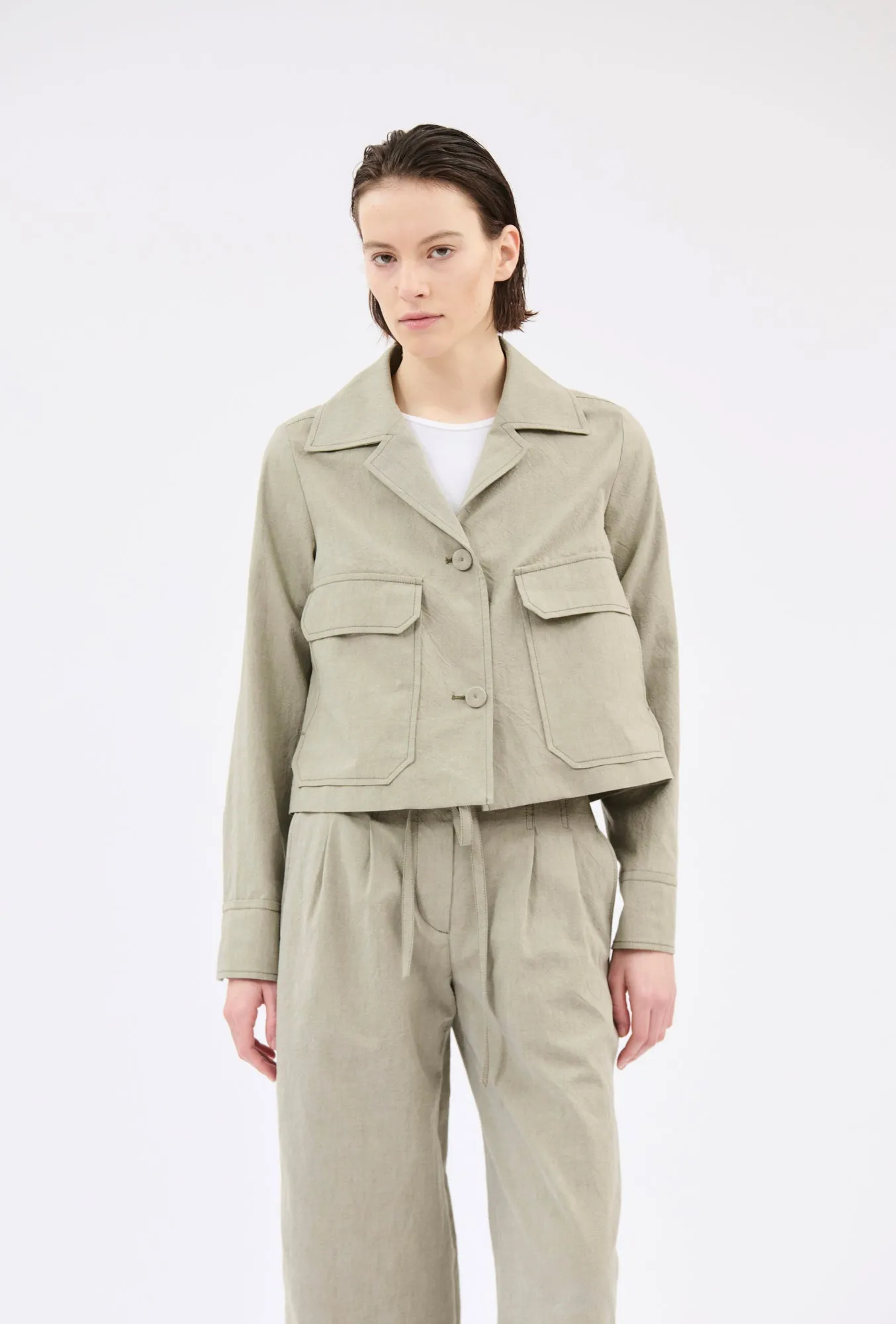Crinkled Oxford Jacke, Putty sold by ODEEH
