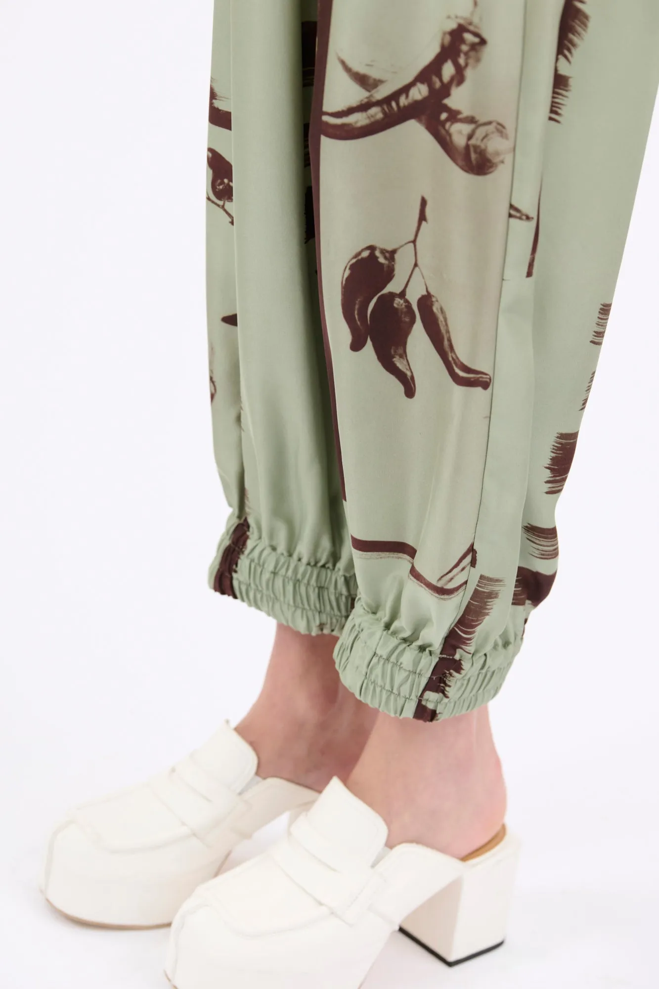 Aquarell Chillies Hose, Sage sold by ODEEH product image thumbnail 5