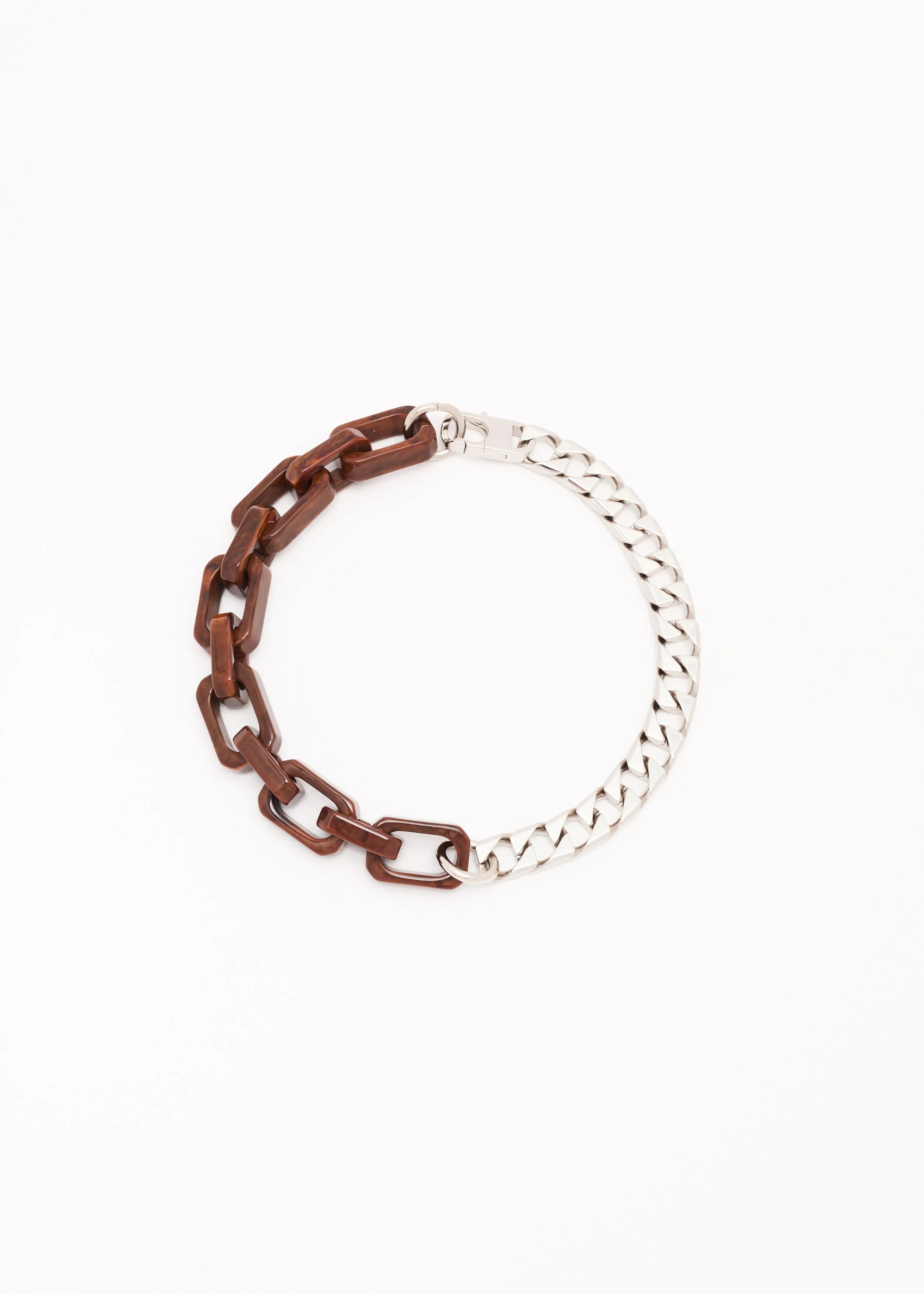 BROWN NECKLACE WITH FLAT CHAIN sold by Plan C