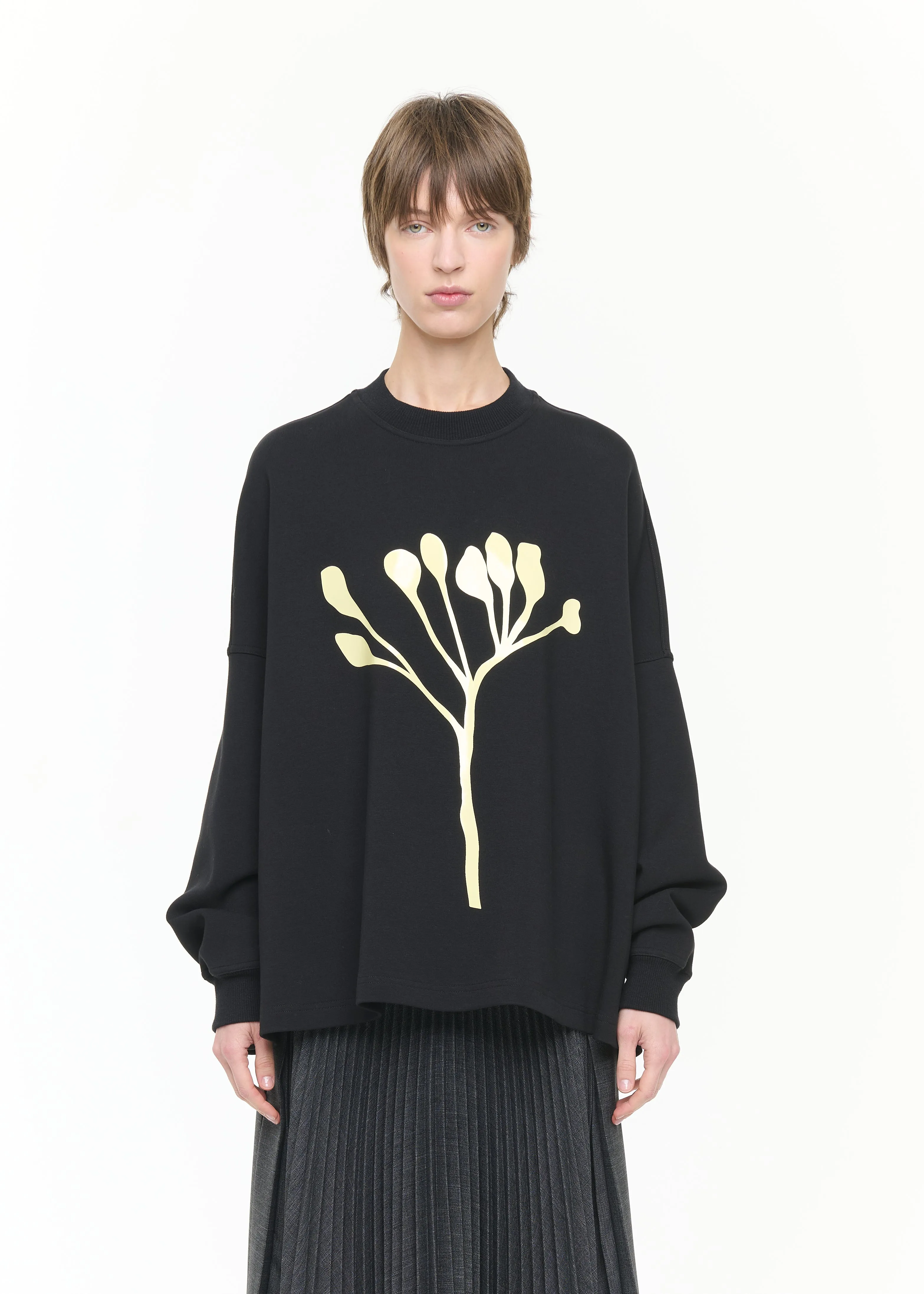 BLACK FLEECE SWEATSHIRT FLOWER PRINT sold by Plan C product image thumbnail 3