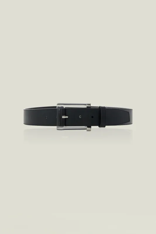 The Leather Belt in Black made by Brandon Maxwell