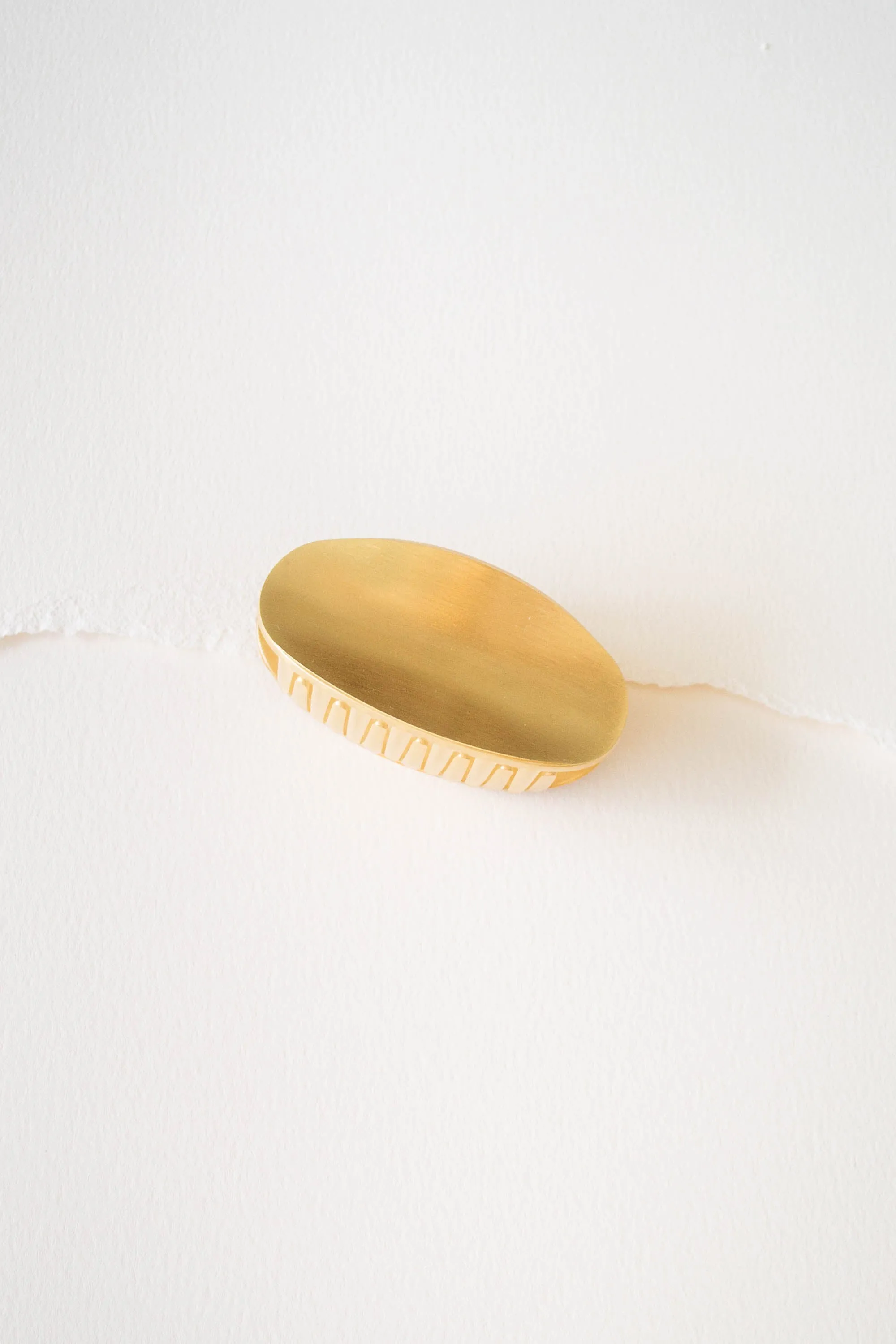 A New Day Oval Hair Claw Clip sold by Tiepology