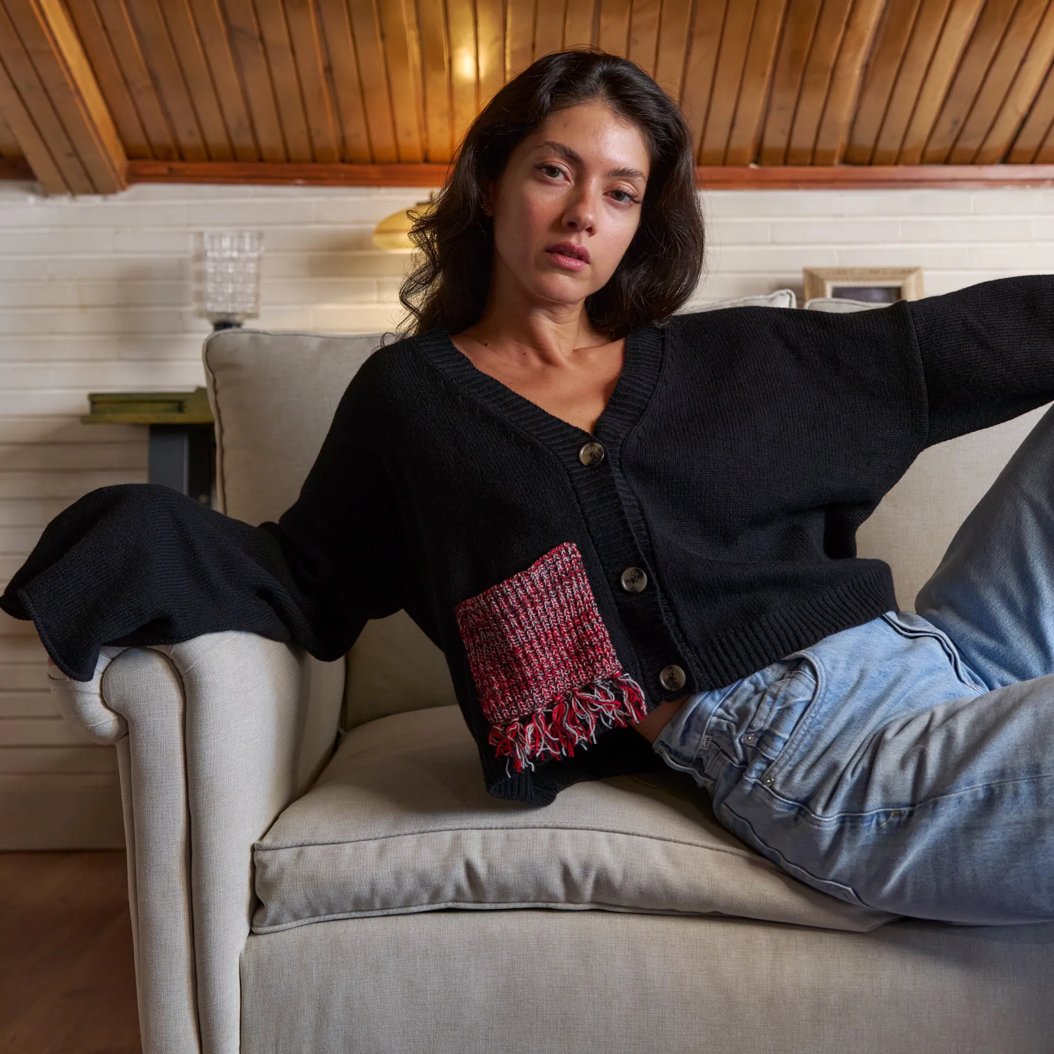 Black Melo Cardi sold by Givéh