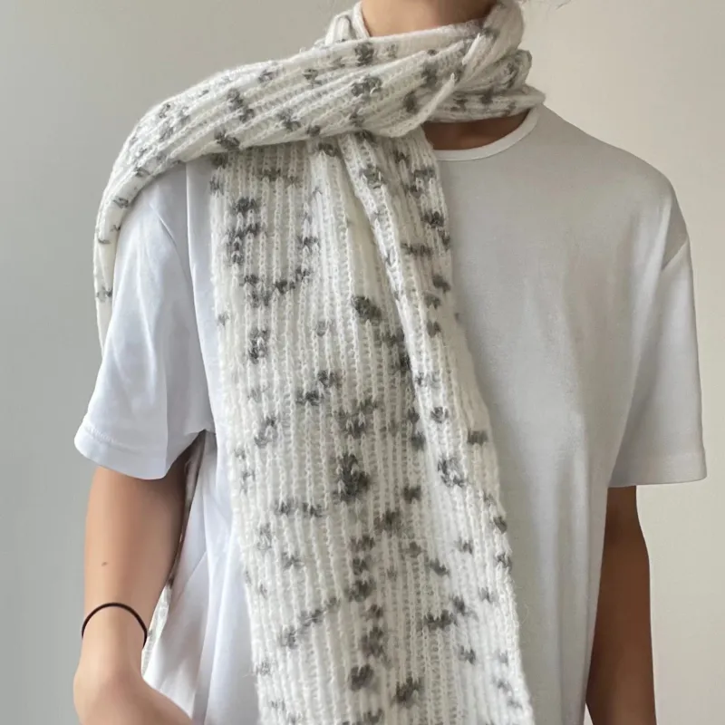 Scarf #6 sold by Givéh