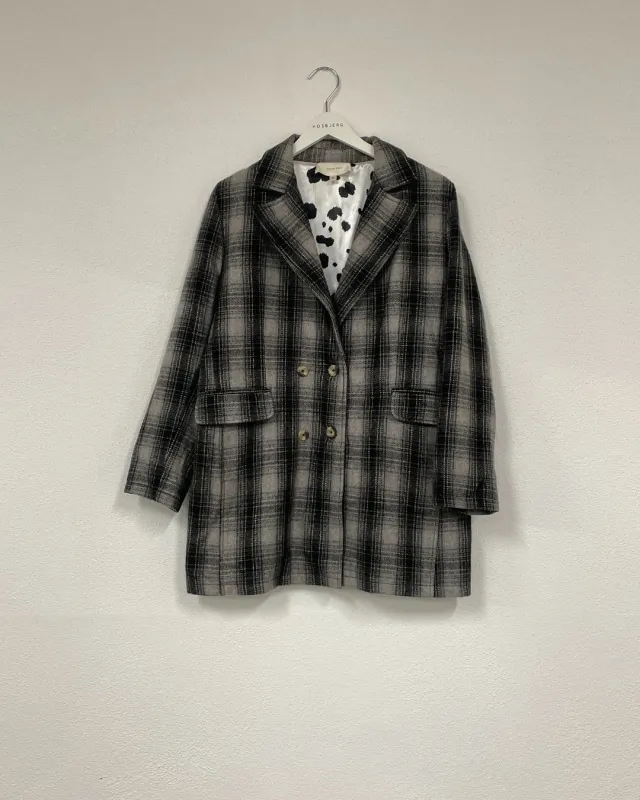 Checked wool coat made by Hosbjerg