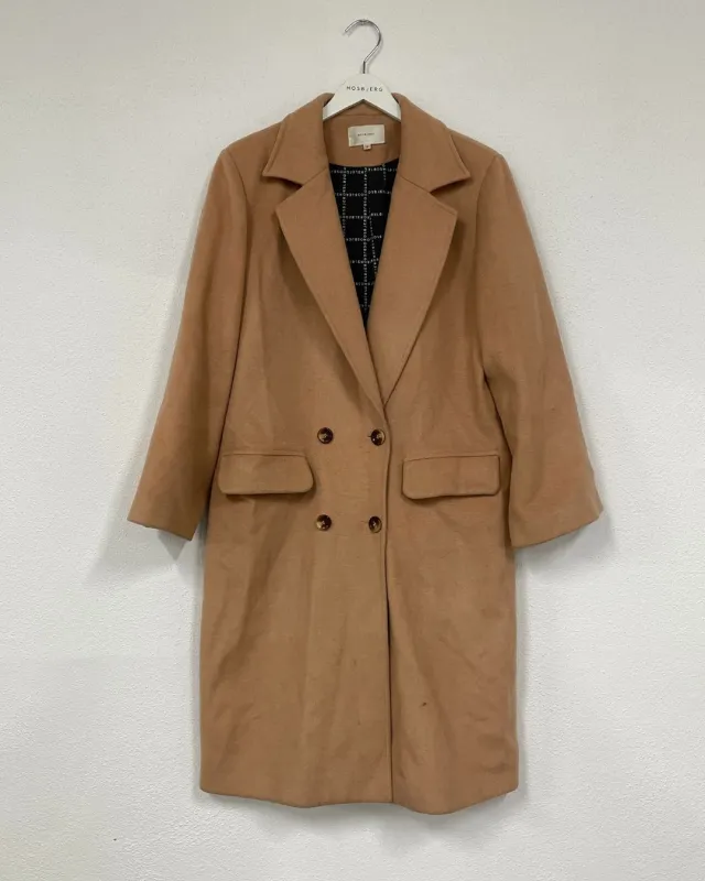 Kathy coat made by Hosbjerg