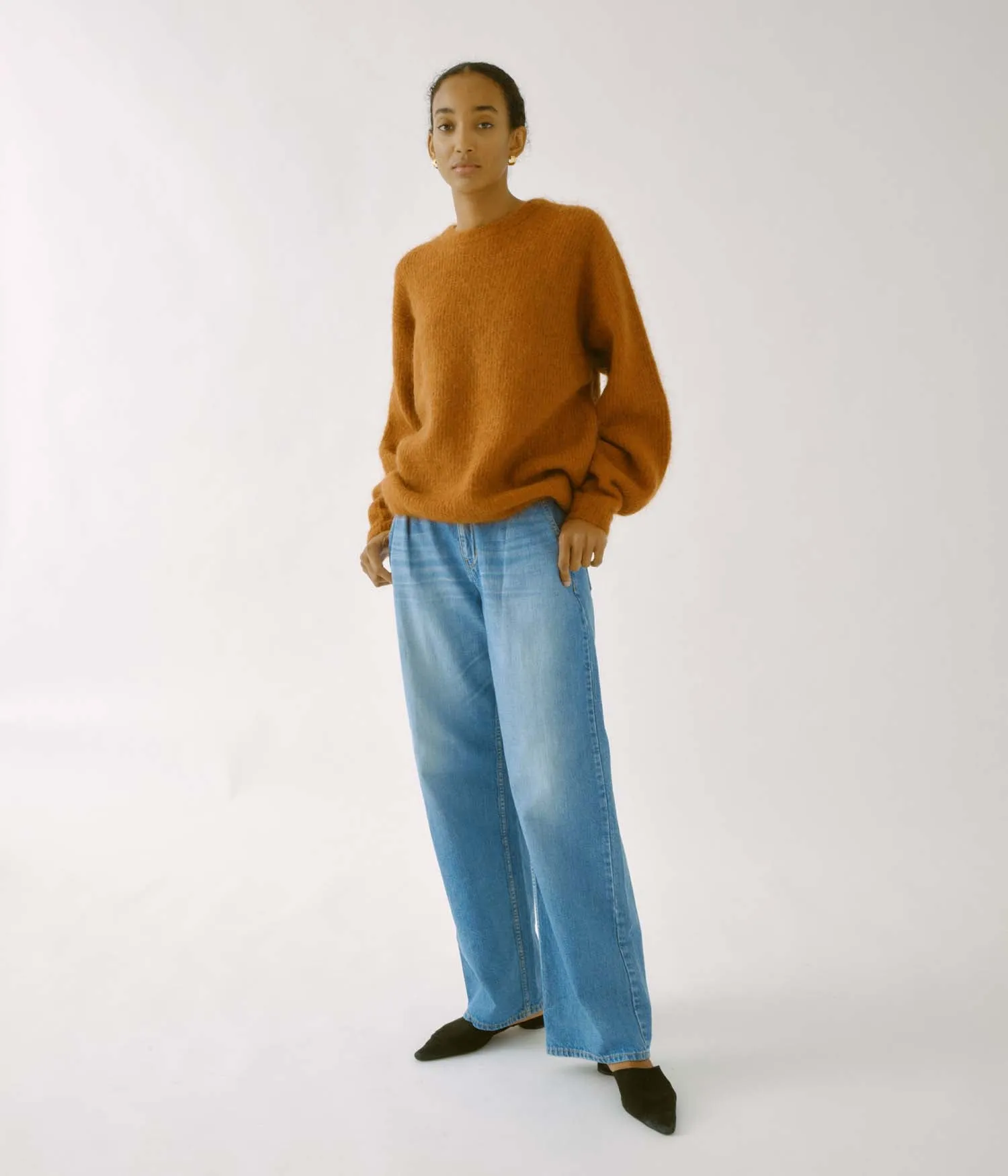 LIGHT WEIGHT TUCKED WIDE-LEG DENIM IN LIGHT BLUE sold by Sayaka Davis product image thumbnail 3