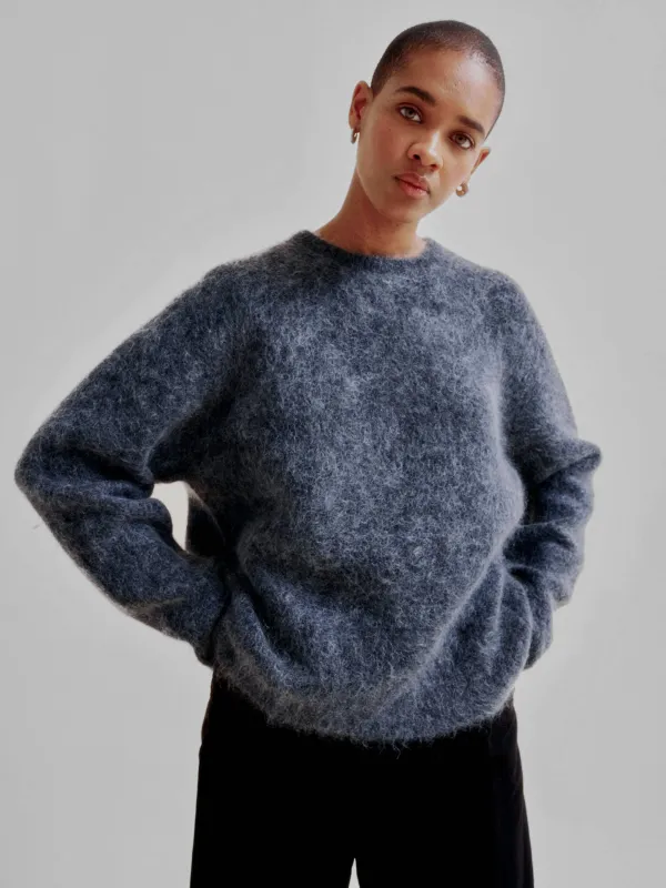 Mohair Pullover in Charcoal made by Sayaka Davis