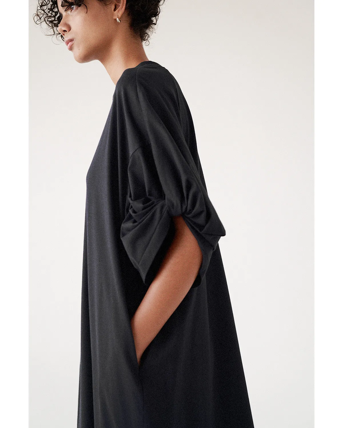 TWISTED SLEEVE TEE DRESS IN BLACK sold by Sayaka Davis product image thumbnail 3
