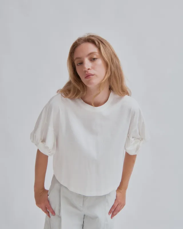 TWISTED SLEEVE TEE IN WHITE made by Sayaka Davis