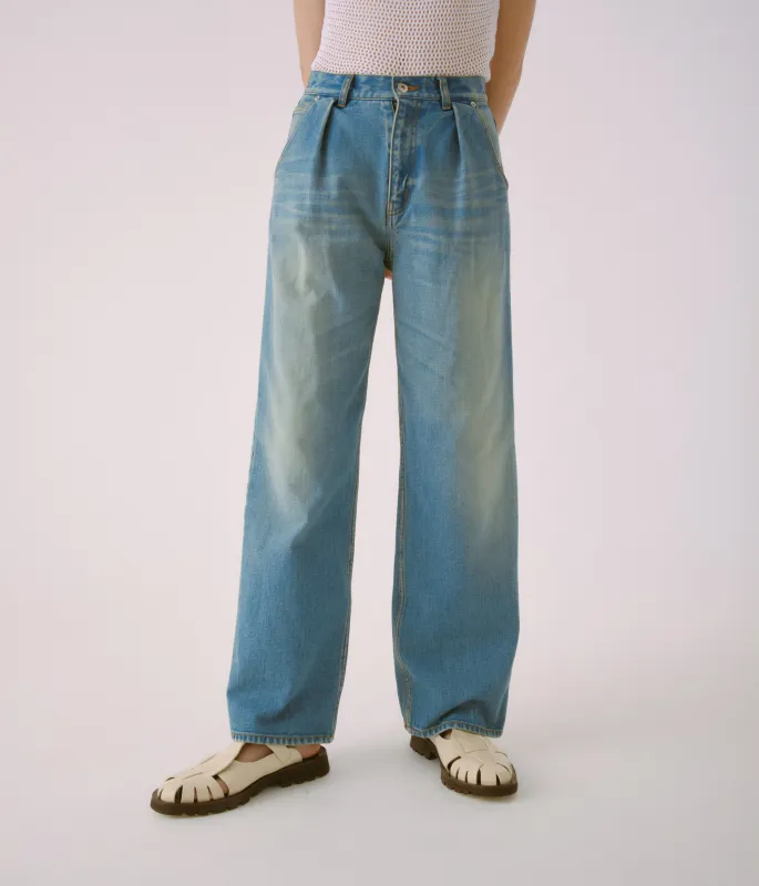 Mid Weight Tucked Wide-leg Denim in Light Blue made by Sayaka Davis