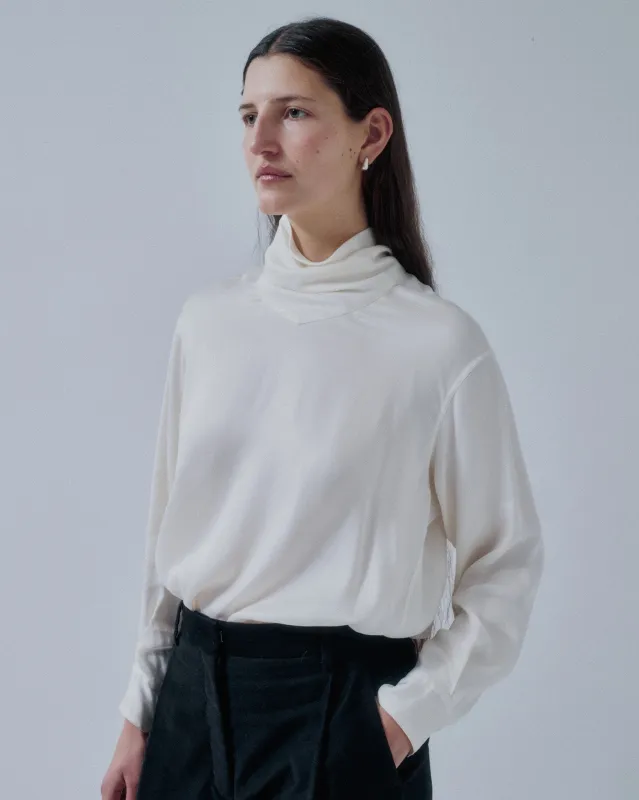 Us Pre Cowl Neck Blouse in Off White made by Sayaka Davis
