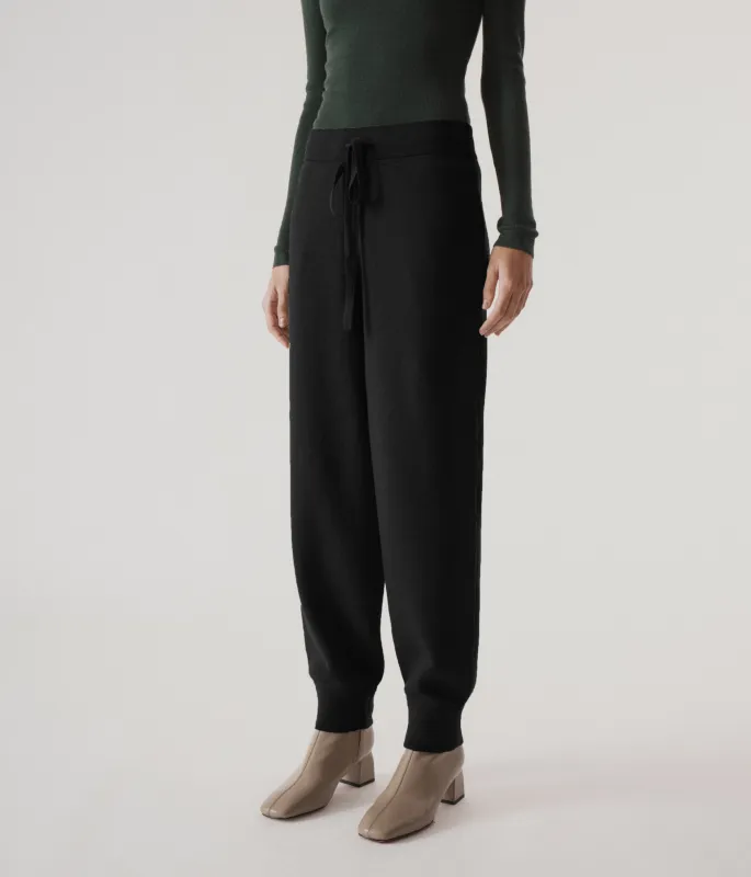 Knit Sweatpants in Black made by Sayaka Davis