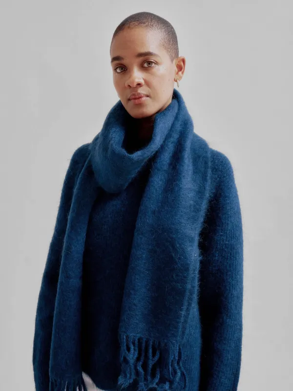 Brushed Mohair Scarf in Midnight Blue made by Sayaka Davis