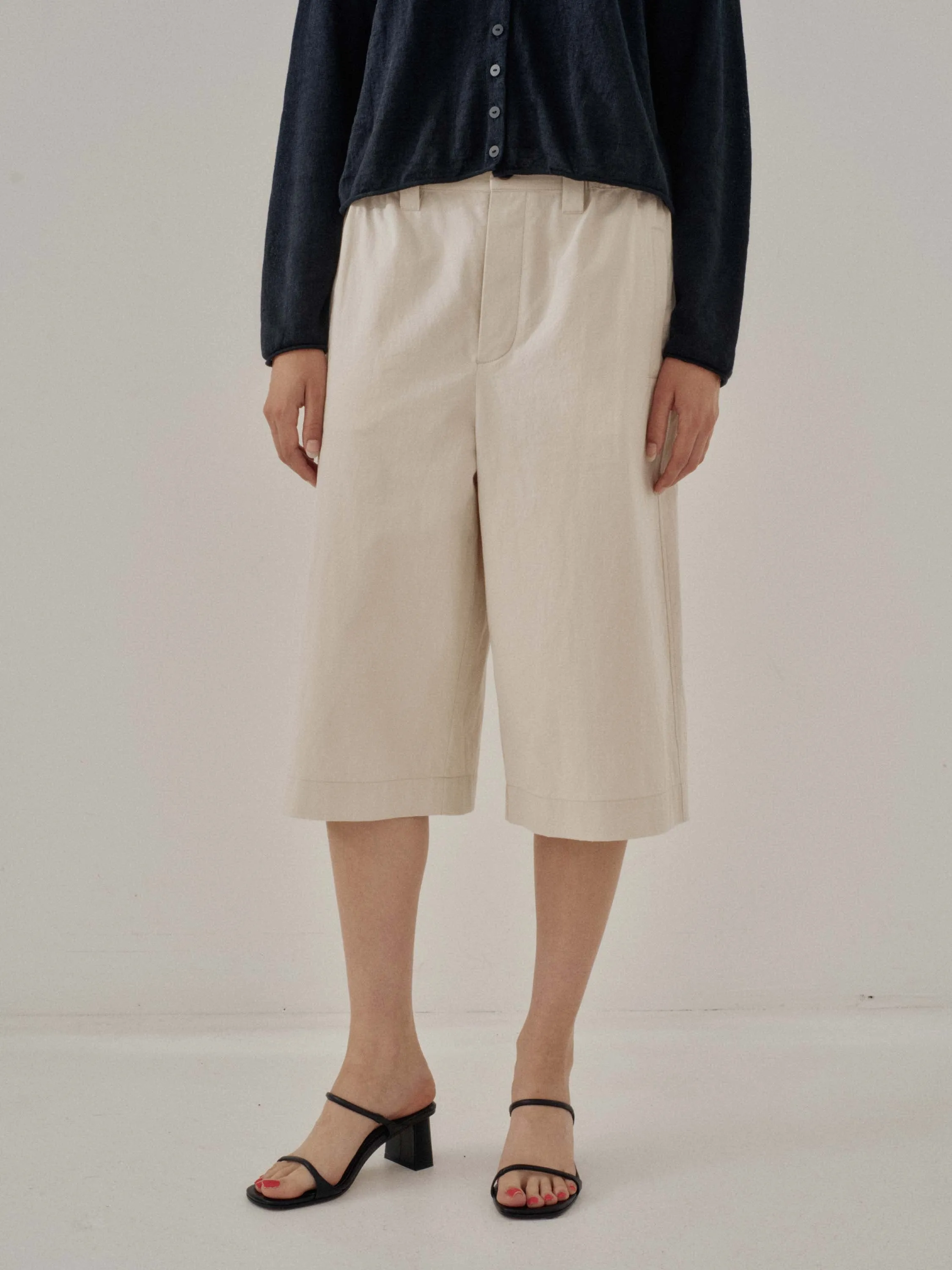 Us Pre Wide Capris in Oyster sold by Sayaka Davis product image thumbnail 2