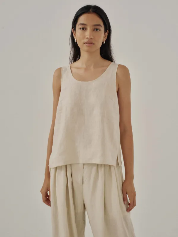 Us Pre Linen Tank in Hay made by Sayaka Davis