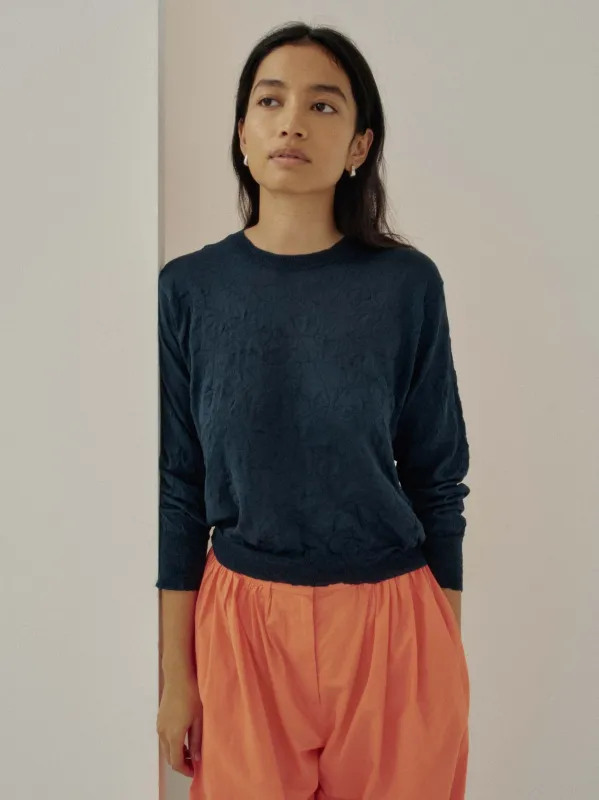 Us Pre Crinkled Pullover in Navy made by Sayaka Davis