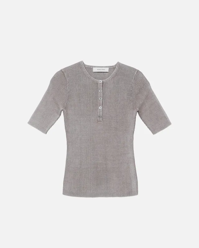 Us Pre Henry Rib Knit in Sand made by Sayaka Davis