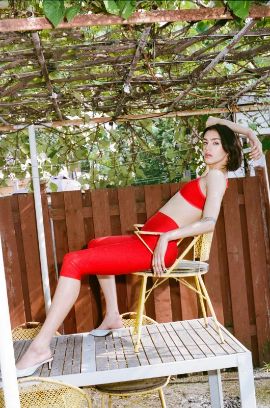 IRIS CAPRI LEGGINGS- RED made by Bully Boy