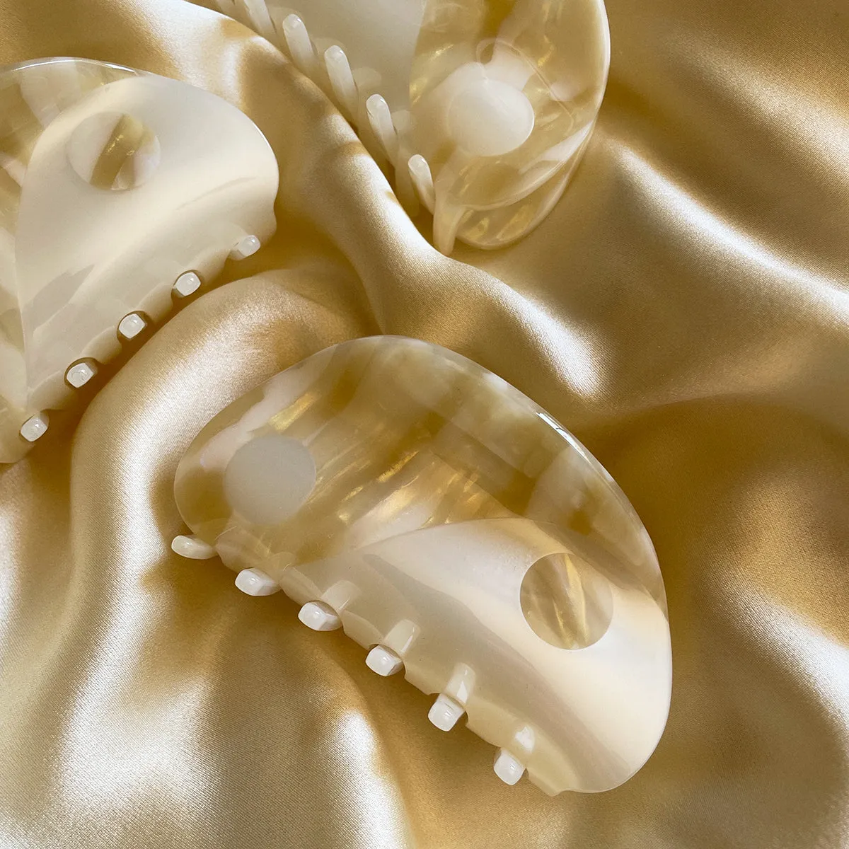 Cream & Sugar Yin Yang Claw sold by Winona Irene product image thumbnail 4