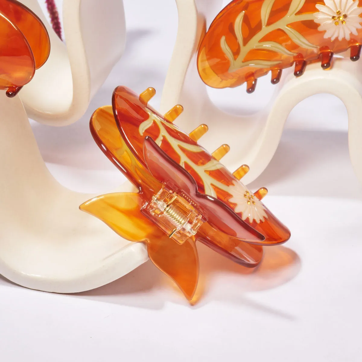 Chamomile Claw sold by Winona Irene product image thumbnail 5